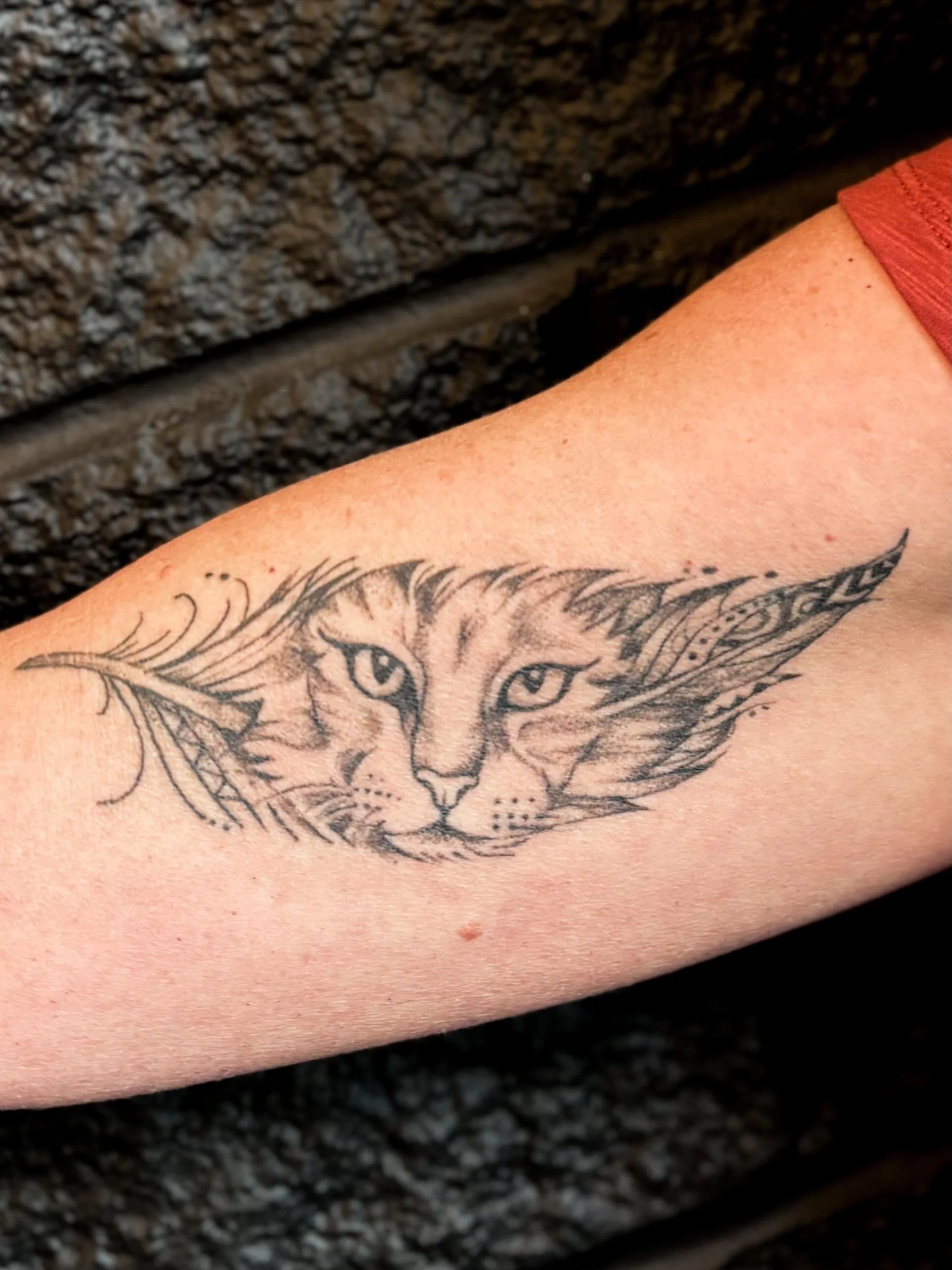 meow that&rsquo;s what I call 8 months healed 😺 still holding up strong and getting better with time, just like my friend/client @jentannermt 

I have a few tattoo openings the next couple of weeks before I head out on my next river trip.

If you&rs