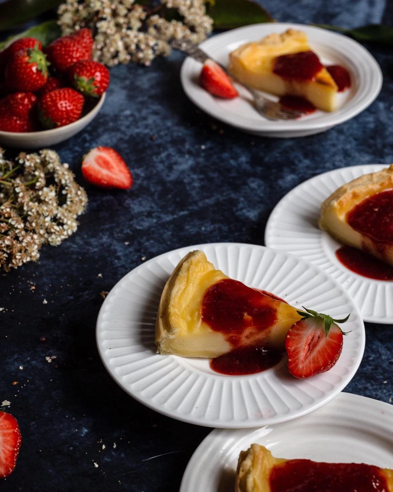 Pariser Flan mit fruchtiger Erdbeersauce 