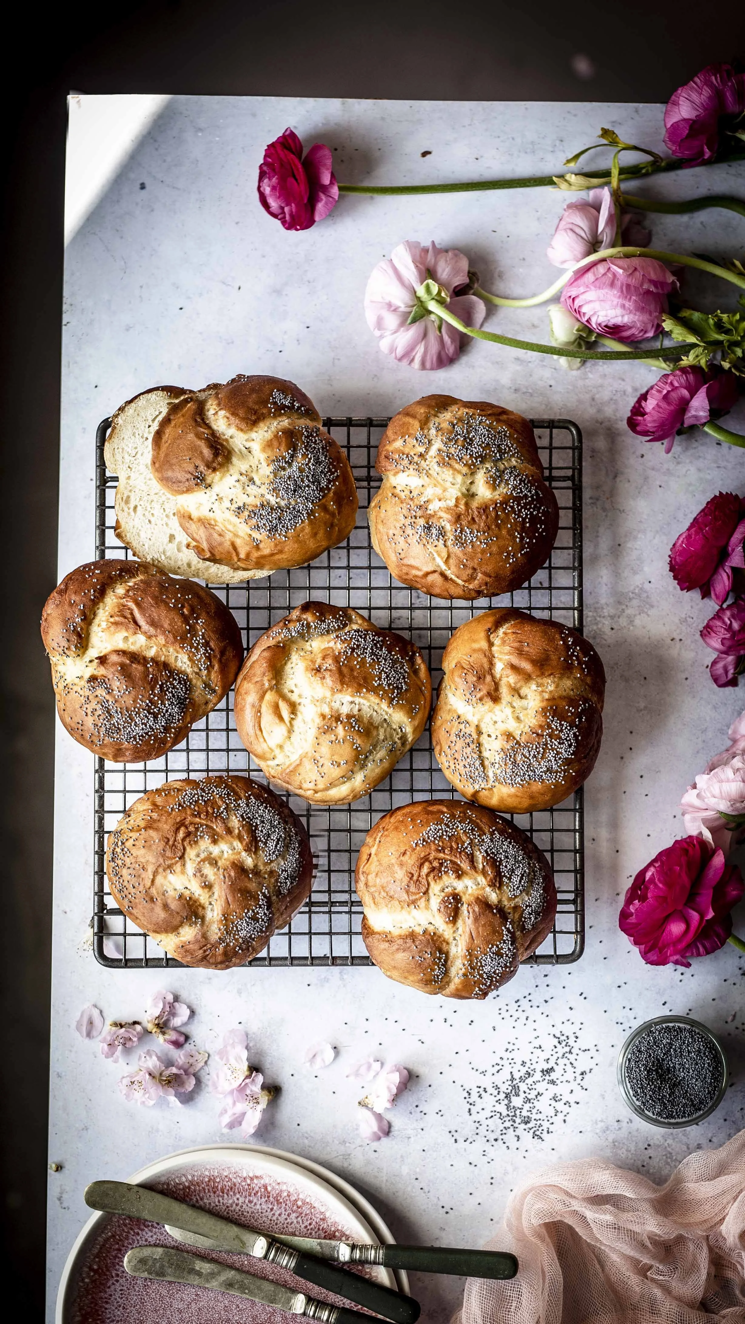 Laugenbrötchen selber machen - als Knoten