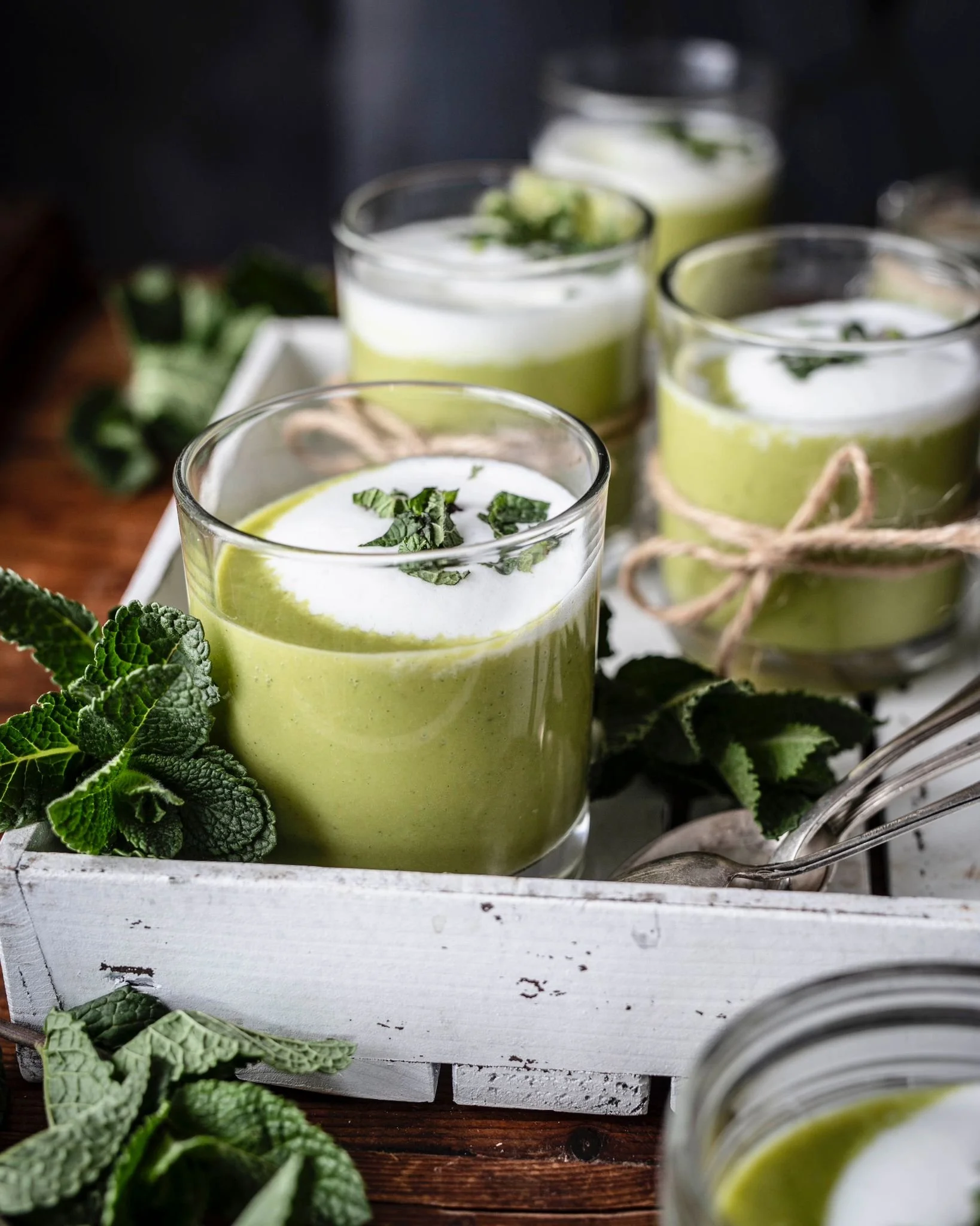 Erbsen Suppe mit Minze