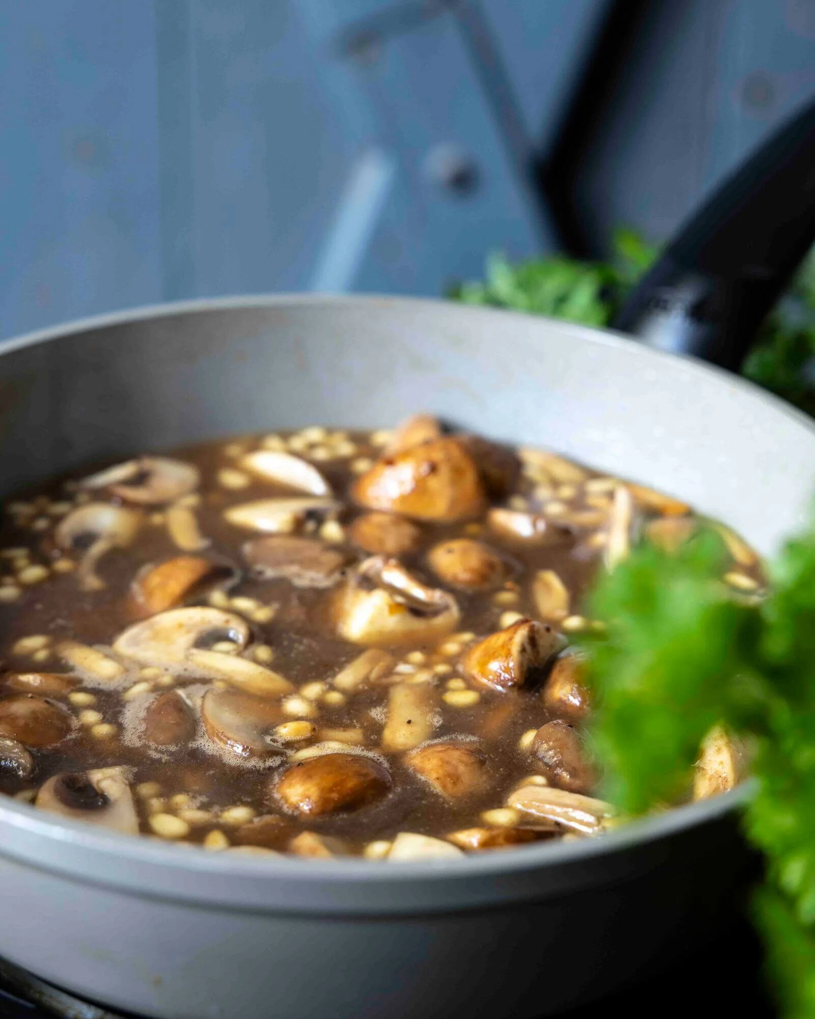 Cremiges Orzotto mit Champignons