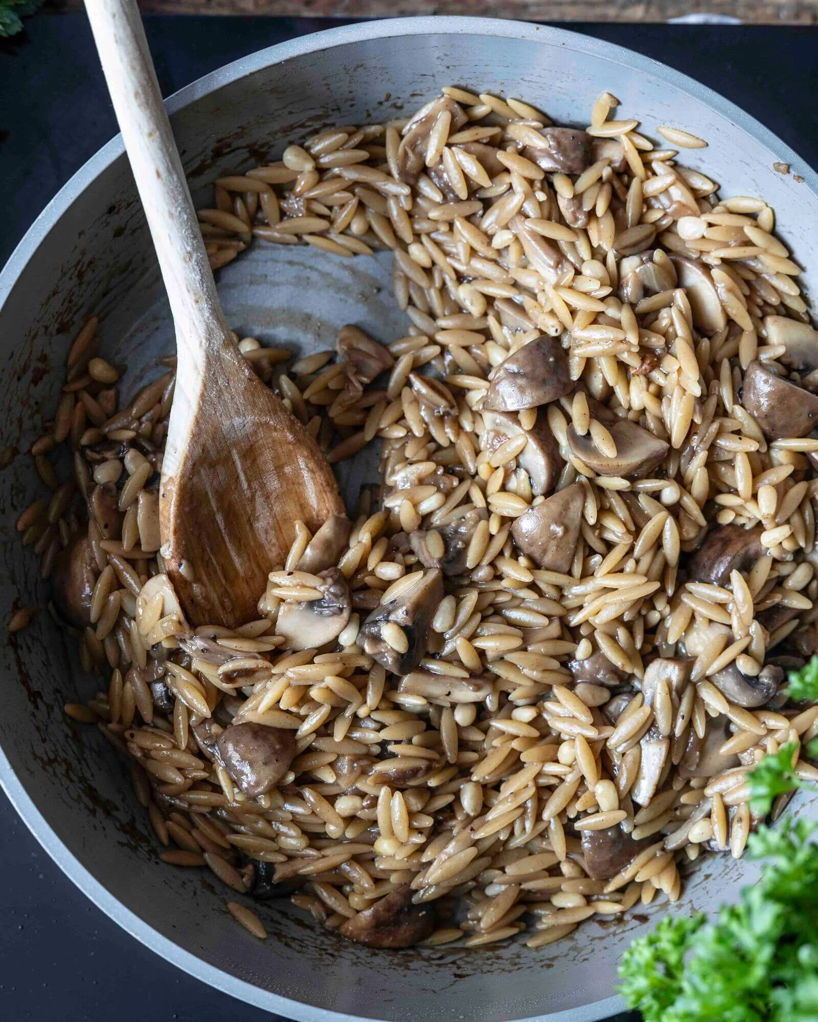 Cremiges Orzotto mit Champignons