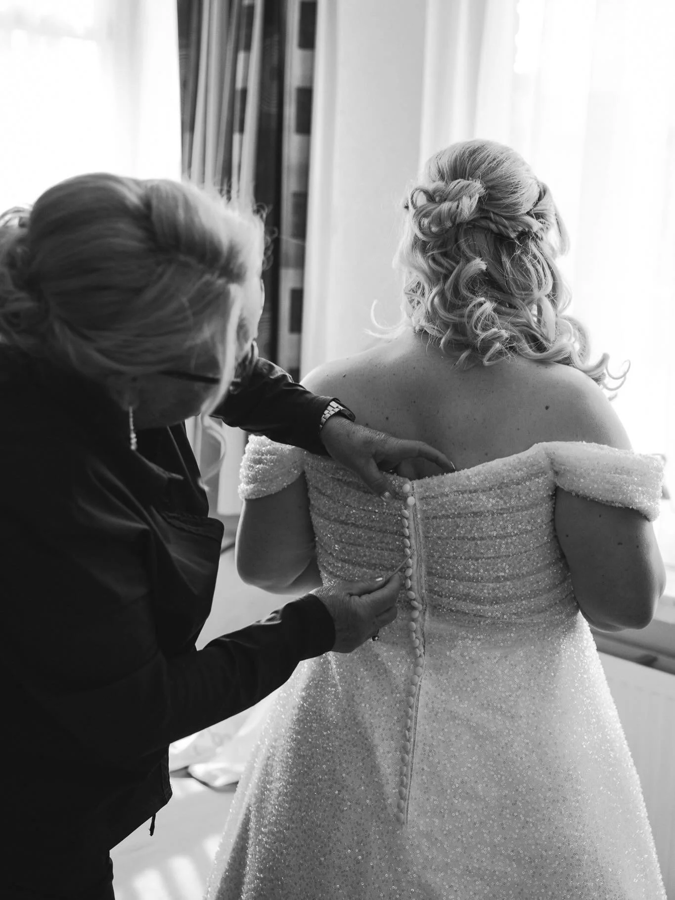 Ik maak foto&rsquo;s voor later.

Voor het moment waarop je terugkijkt. 
En het opnieuw kan beleven. 

Niet perfect. 
Niet gestuurd.

Een moment dat blijft bestaan, ook als de tijd verdergaat. 

#verhalendefotografie #trouwfotografie #gettingreadypho