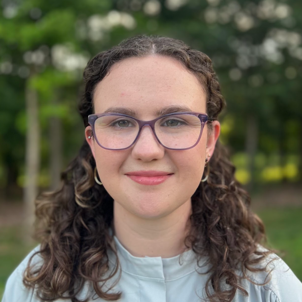 A headshot of PiA Fellow Caroline Leonard