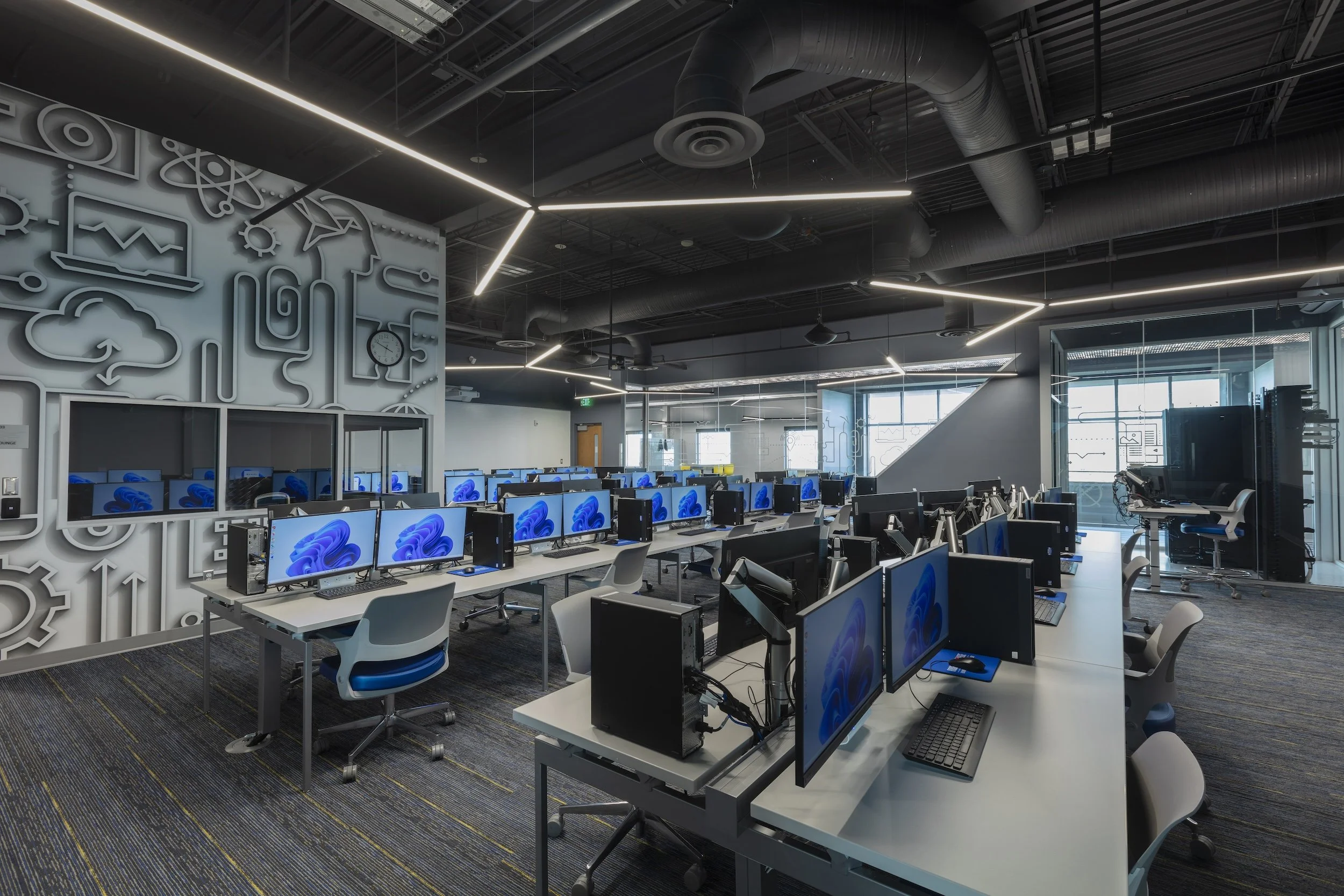 Computer lab at Rose State College