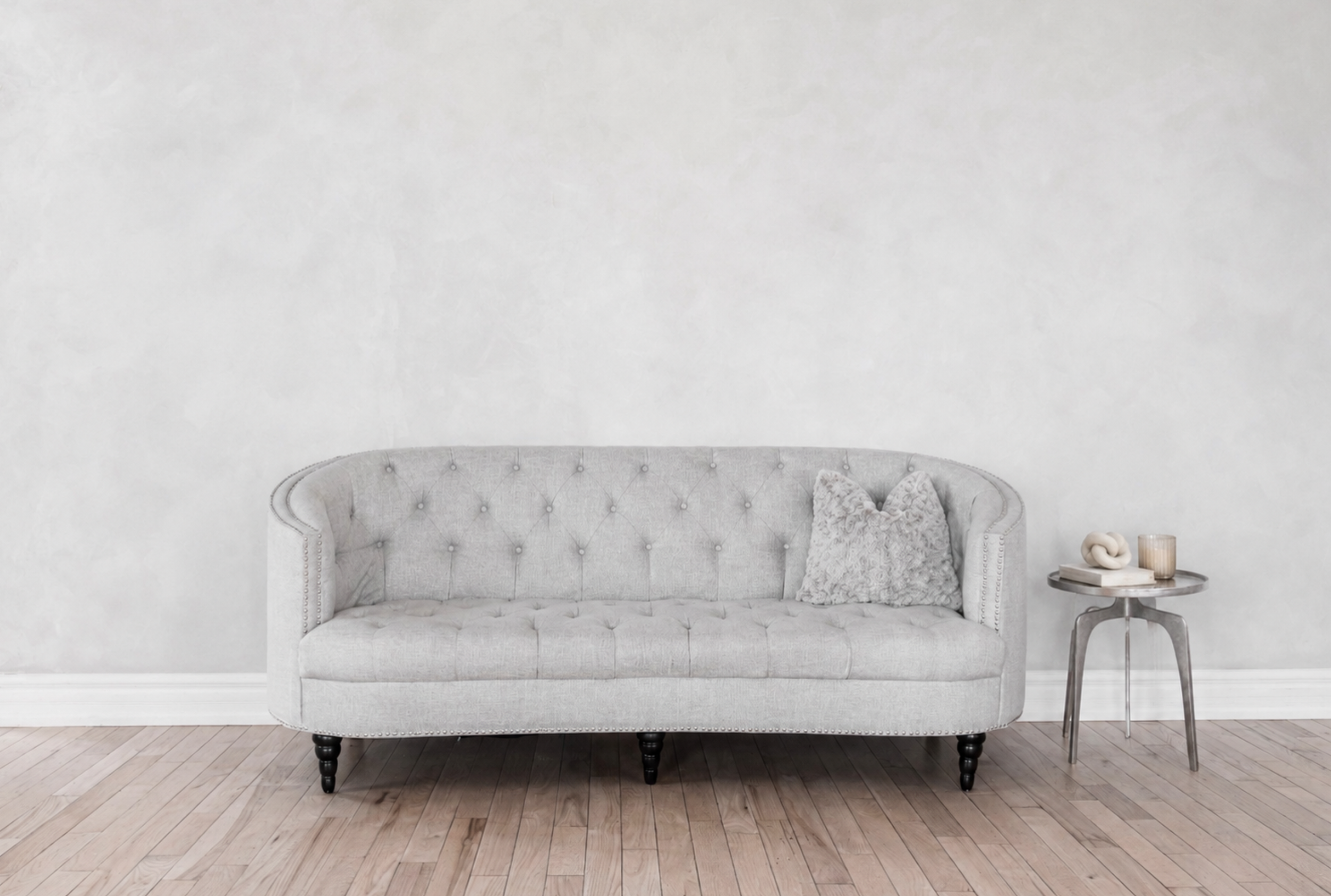grand_greycouch.png