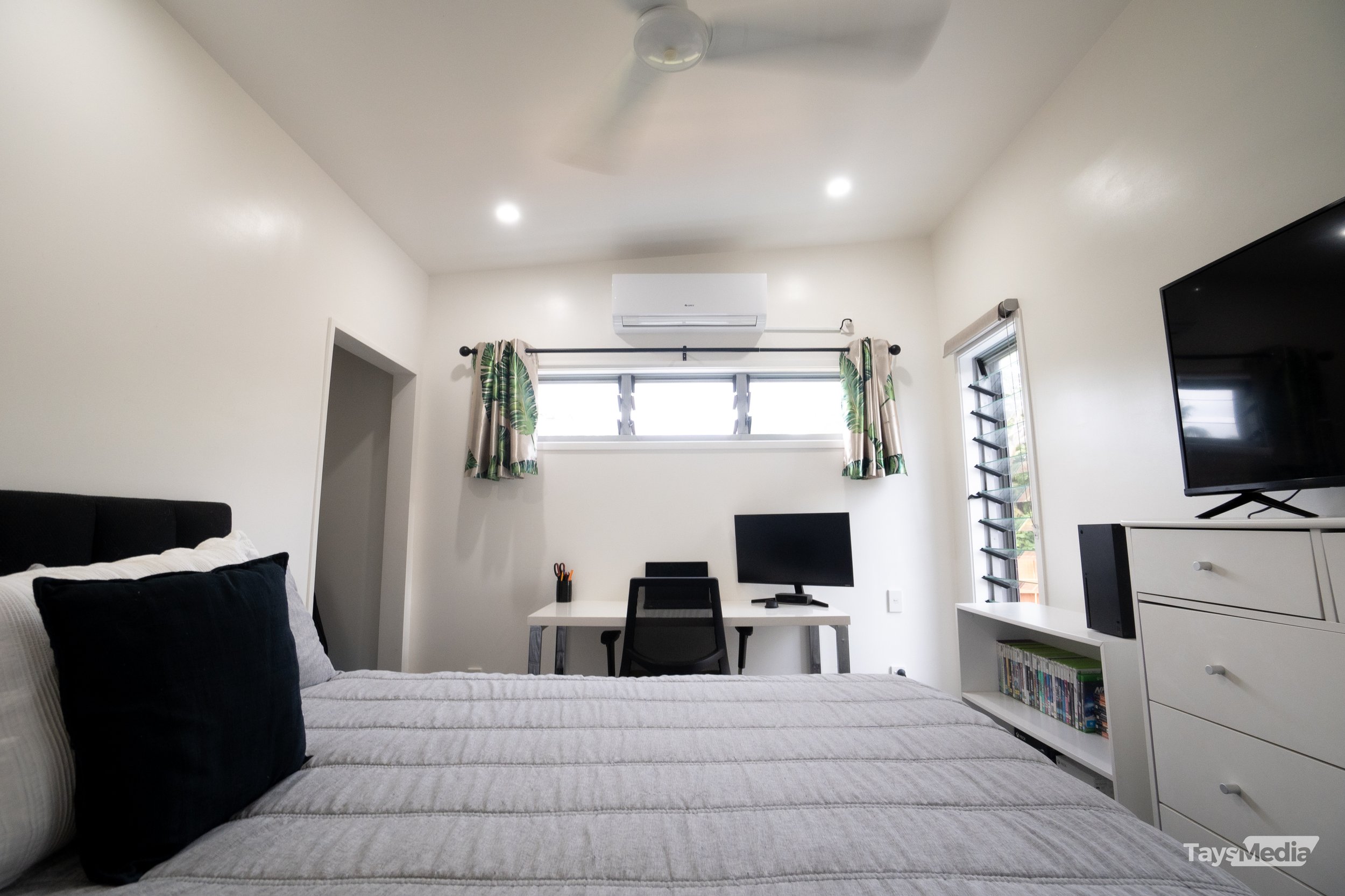 Real Estate Images-TMlogo-24.jpg