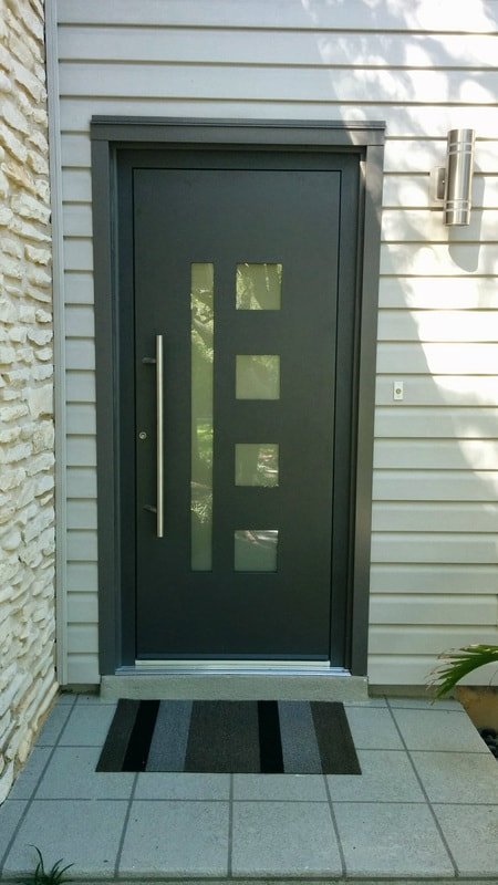 groke-modern-entry-door-model-12480-exterior-view_orig.jpg