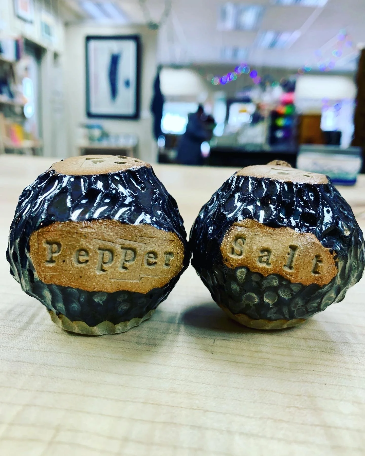 lei-washington-salt-pepper.JPG