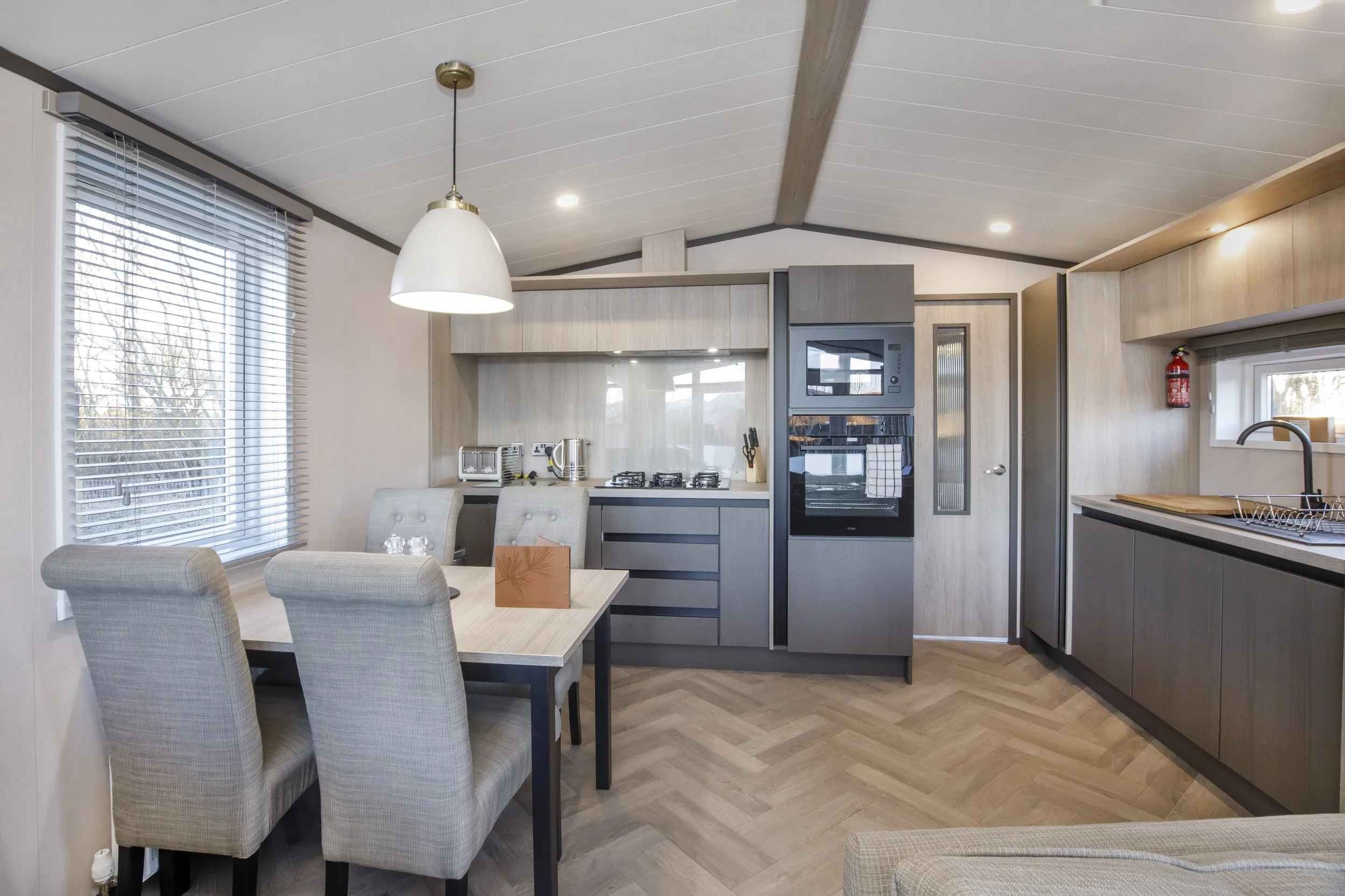 YORKSHIRE LUXURY LOUNGE 1 VS NEWS NETWORK.jpeg