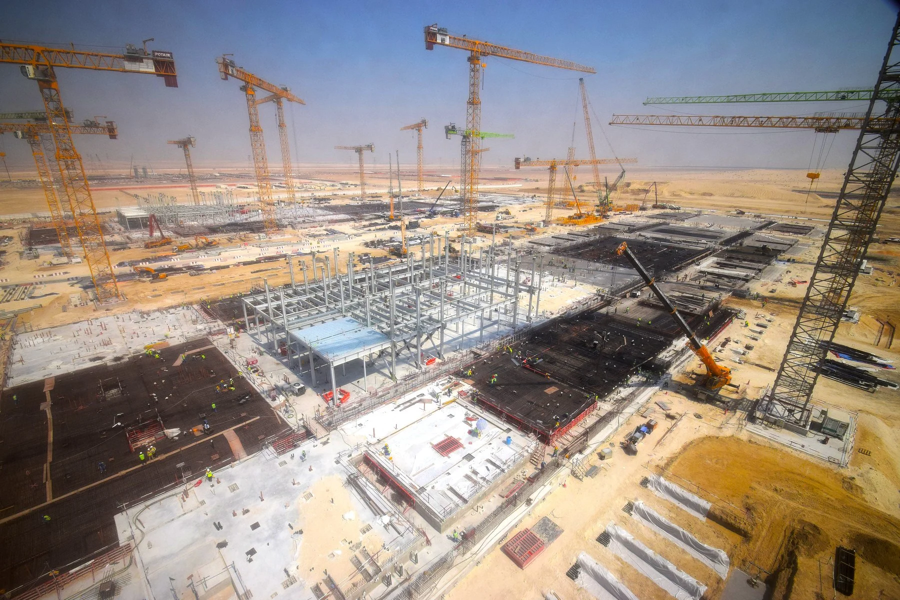Stargate UAE 4.jpg