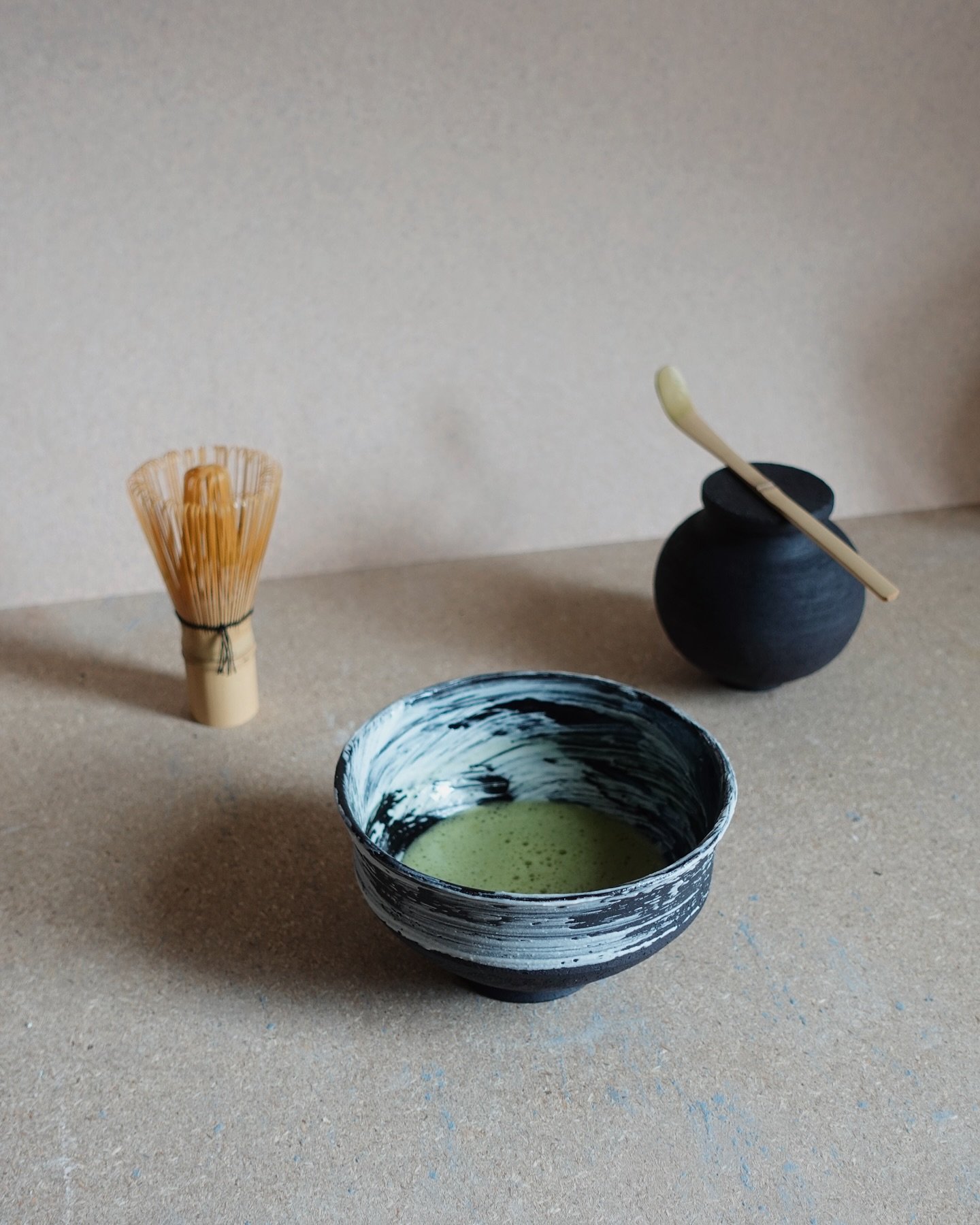 Looking forward to an evening of throwing tea bowls and sharing a cup of matcha with you tomorrow @sunkenstudioleeds 🍵

Tickets are now sold out, but I believe there are still a few spots left for the Repetitive Throwing session on Friday 13th.

#po