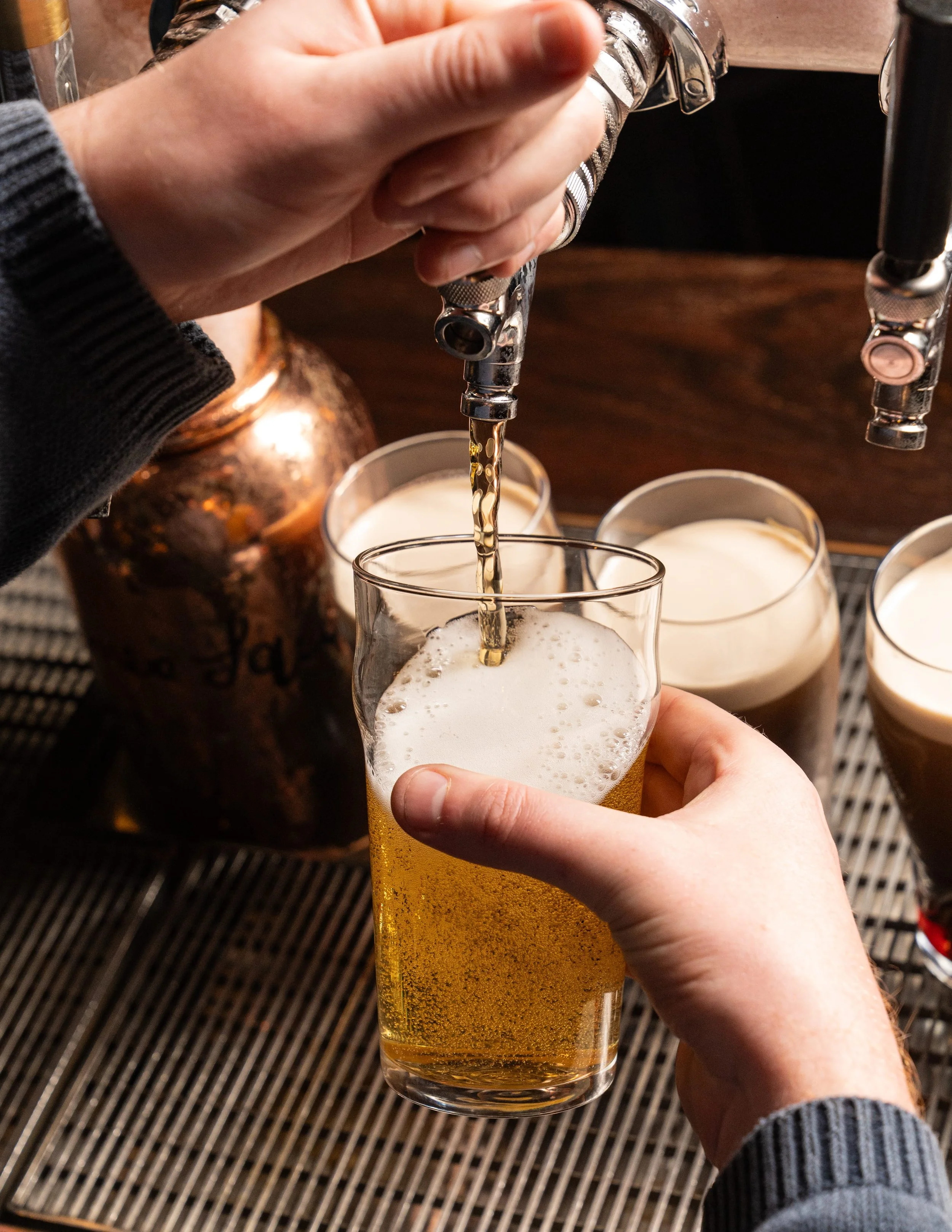 Ashes 2025-26 ~ Playing LIVE! Enjoy 4 Pines Lager Pints at Schooner Prices at Every Match!