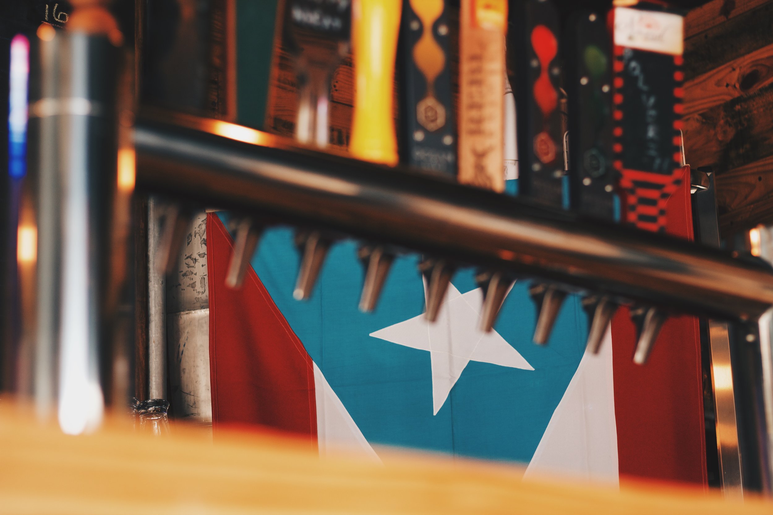 Apoyo a la cerveza local en el evento Made in Puerto Rico Tap Takeover en Birriola