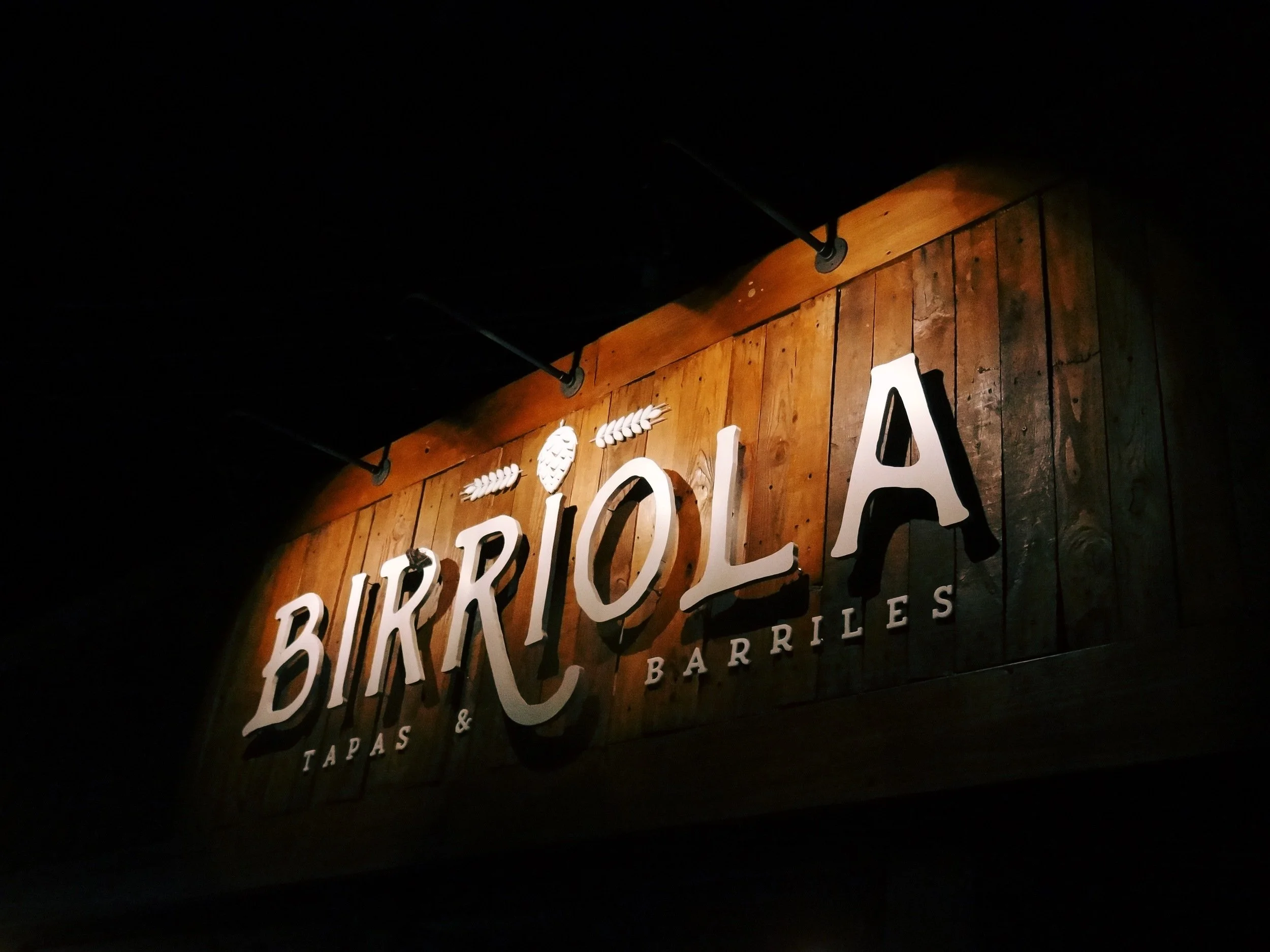 Birriola Tapas & Barriles abre sus puertas en Ponce