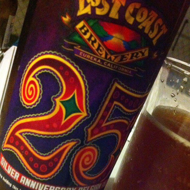 Lost Coast 25th Anniversary Ale vía @apaman8 en Instagram