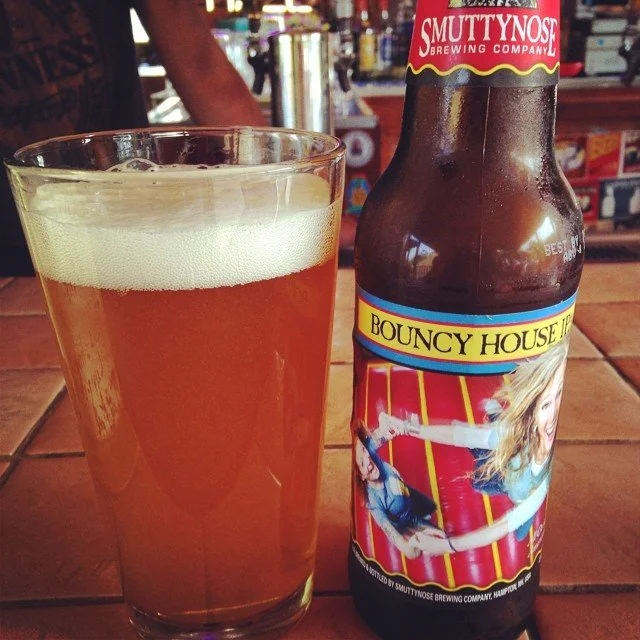 Smuttynose Bouncy House vía @dehumanizer en Instagram