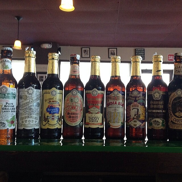 Variedad de Samuel Smith vía @theoffice_irishpub en Instagram