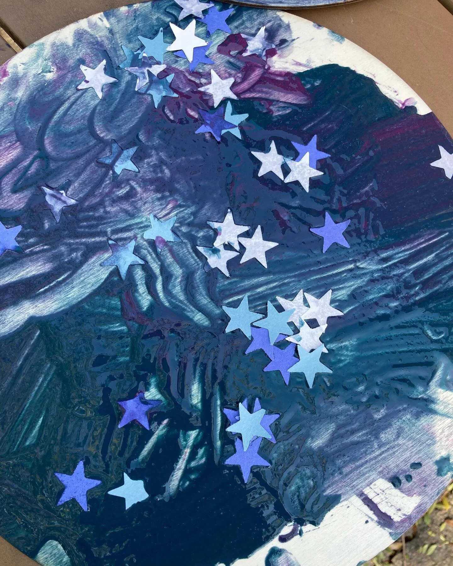 Let&rsquo;s go star gazing ✨Oh, wait that&rsquo;s actually our Winter Quarter final projects. These projects took three weeks to complete. Each week we added 1 or 2 layers of materials. In the end these projects have 5 layers of beautiful process art