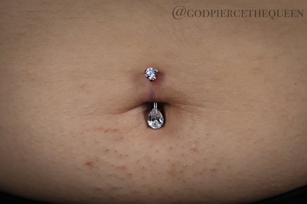 Had the pleasure to perform this navel and tragus from today! 

For tattoos, check out @carboninkk and @russinks

For permanent makeup (PMU) check out @inknarches 

Appointments and walk ins are available! Book your spot through the link in my bio or