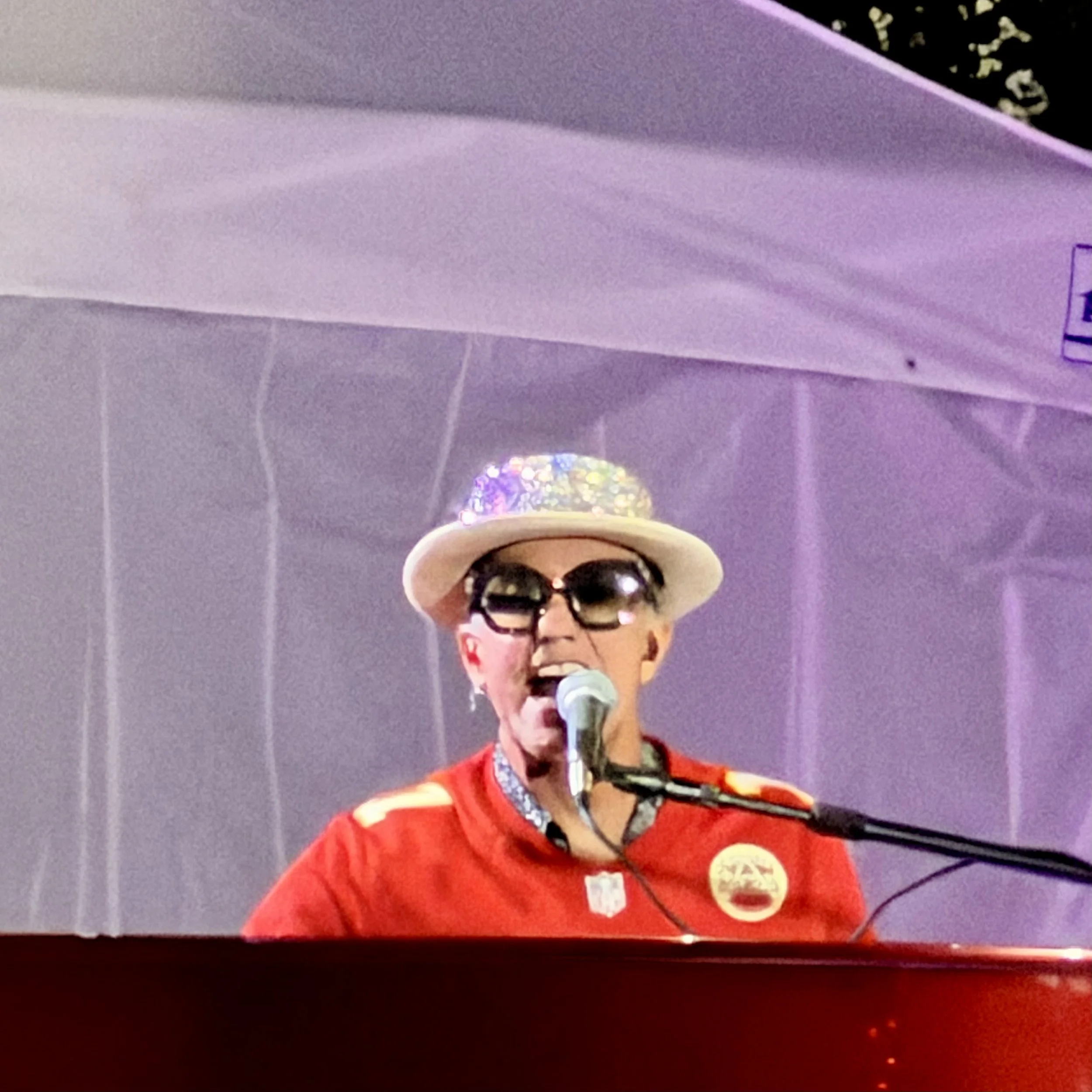 Elton Dan_02.jpeg