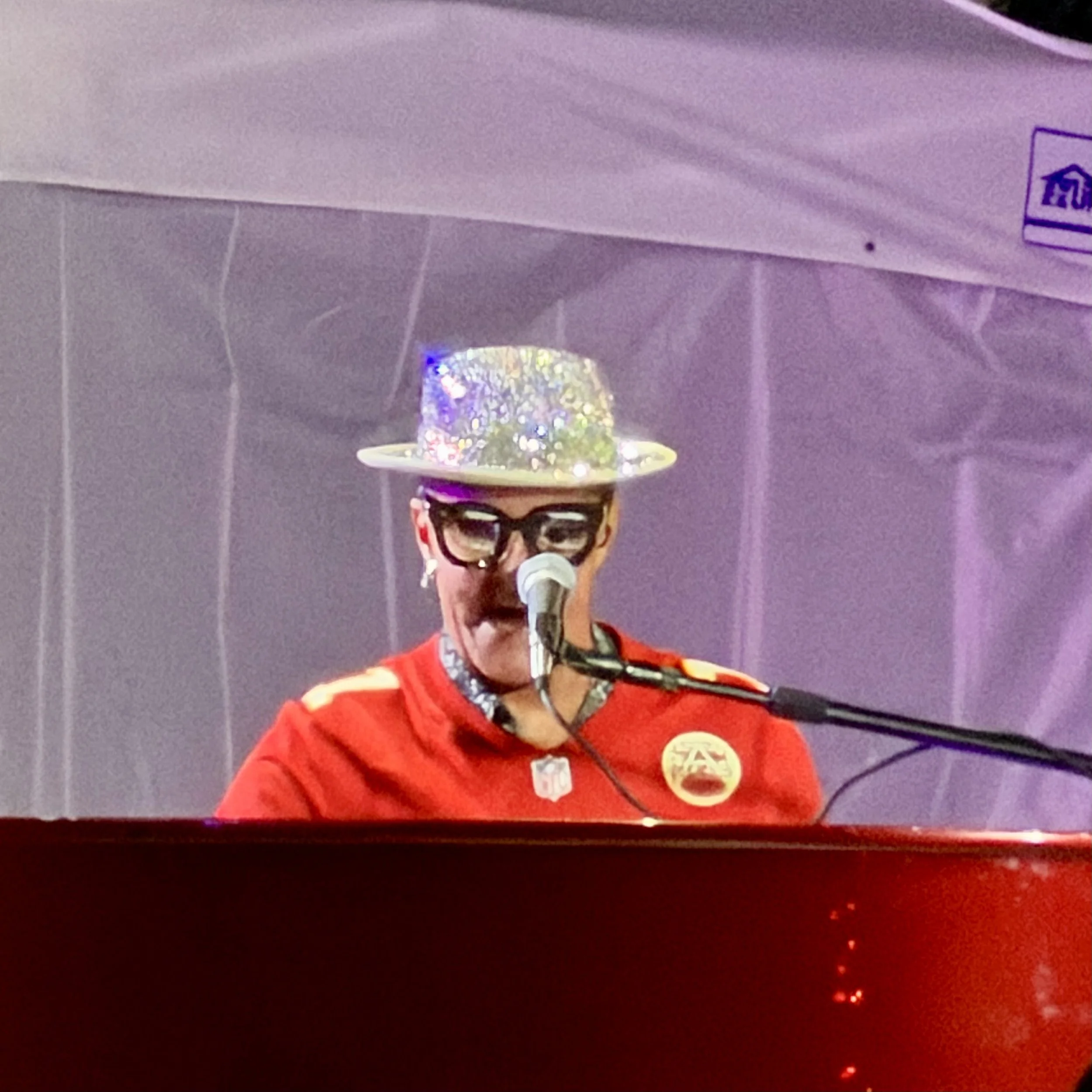 Elton Dan_04.jpeg