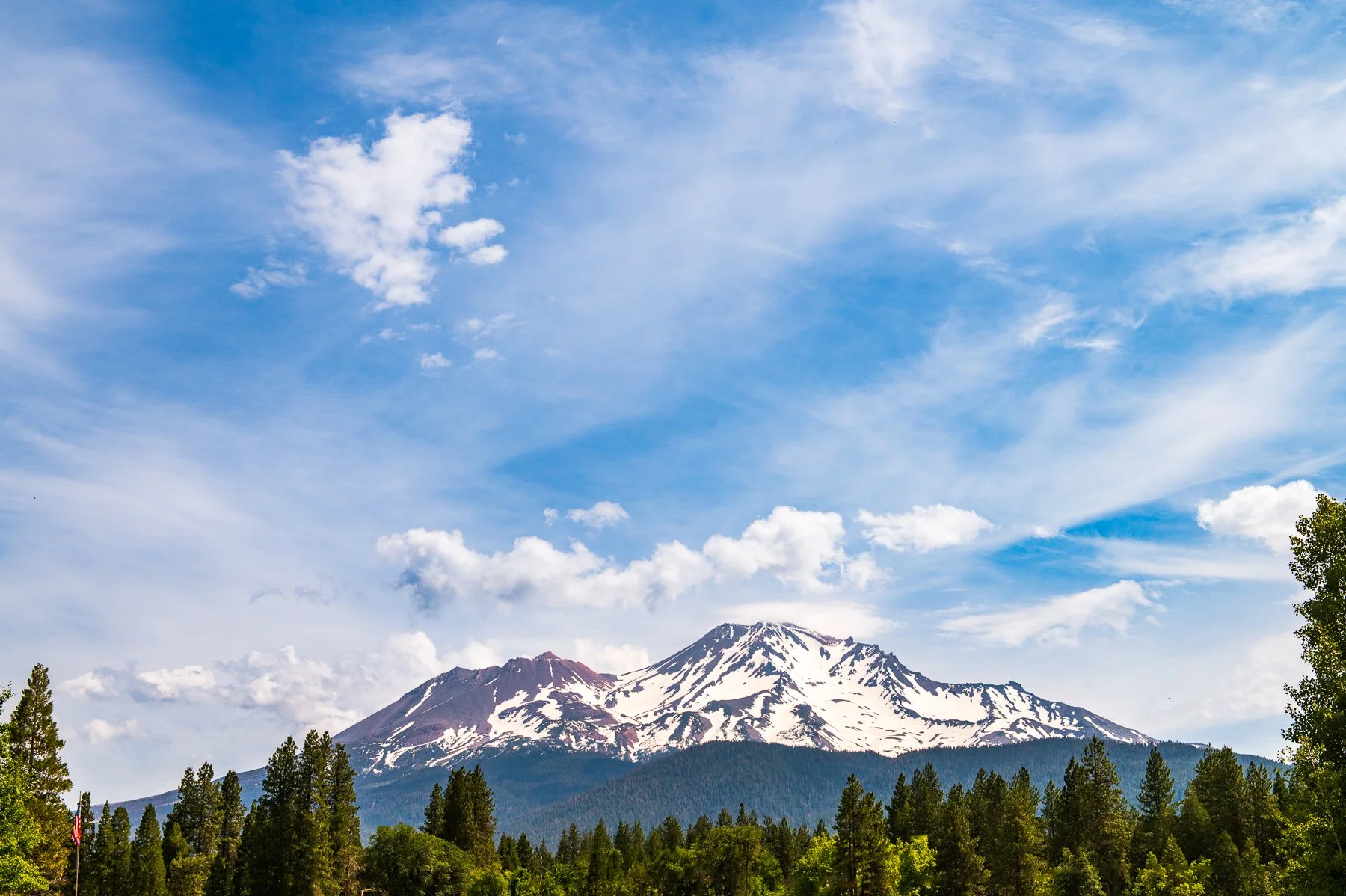 Mount-Shasta-California_01.jpg