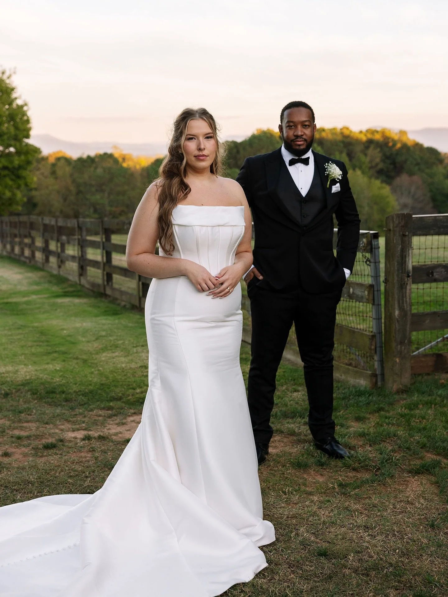 Watch out feed, here comes Mr. &amp; Mrs. Drew 🦢🌿🤍

Bailey and Tyrik tied the knot this past Saturday out in Georgia at @walnut_hill_farm where we were surrounded by the most breathtaking mountain views and golden hour light that felt straight out