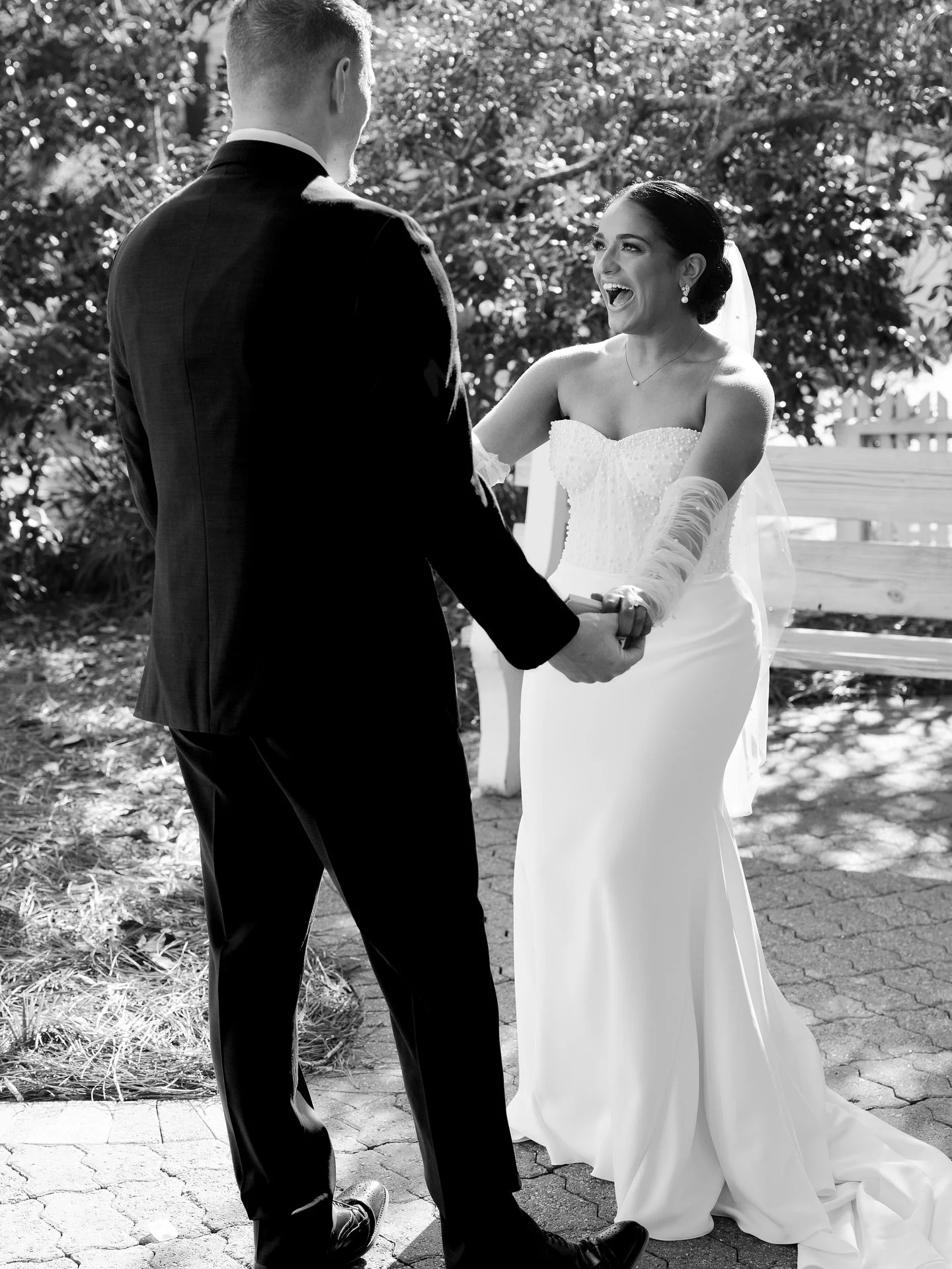 Let&rsquo;s talk first looks 🕊️✨

First things first, are you team first look? If not, maybe this post will change your mind. 

Whenever creating a photo timeline with our couples, we ask them if they want to do a first look or not. Some choose to d