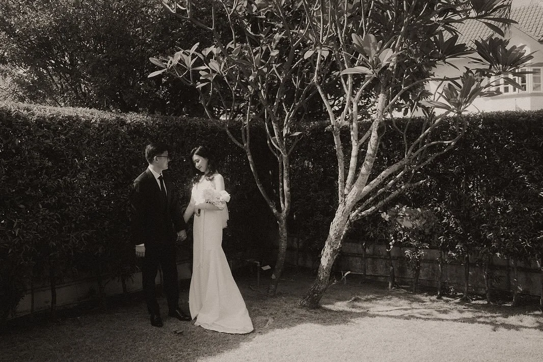 No two trees are the same to Raven. 
No two branches are the same to Wren.