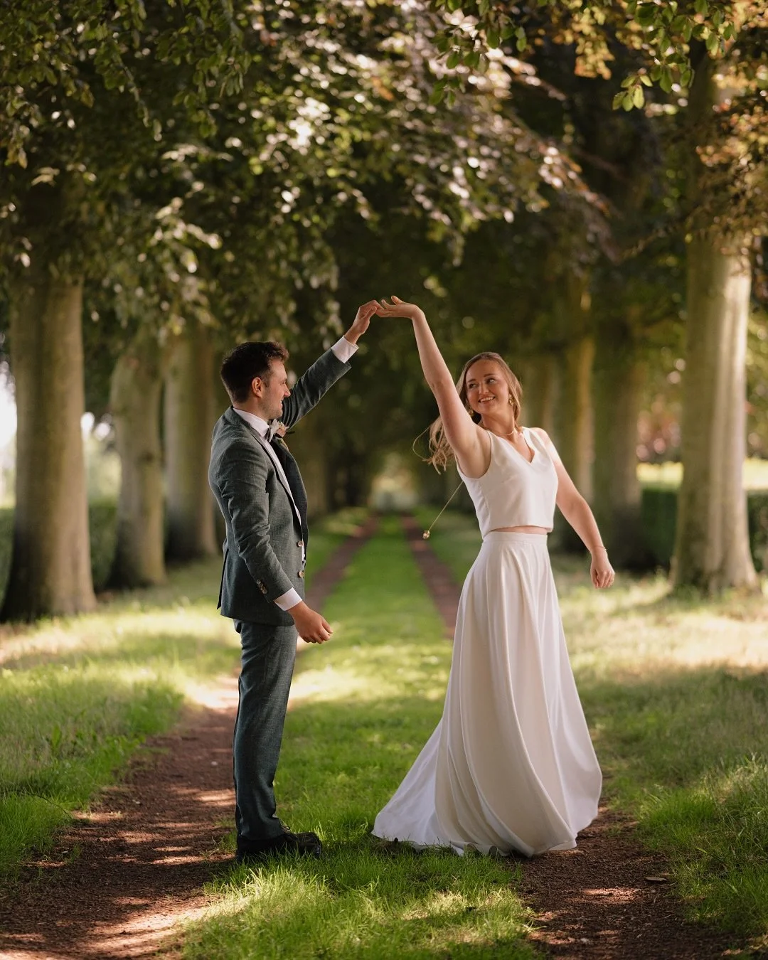 Just a bunch of happy people
🤍🤍🤍

#weddingphotography #weddinginspiration #huwelijksfotografie #huwelijk #proposal #verloving #huwelijkvideograaf #trouwfotograaf #trouwinspiratie #trouwvideograaf #trouwvideo #huwelijksdag