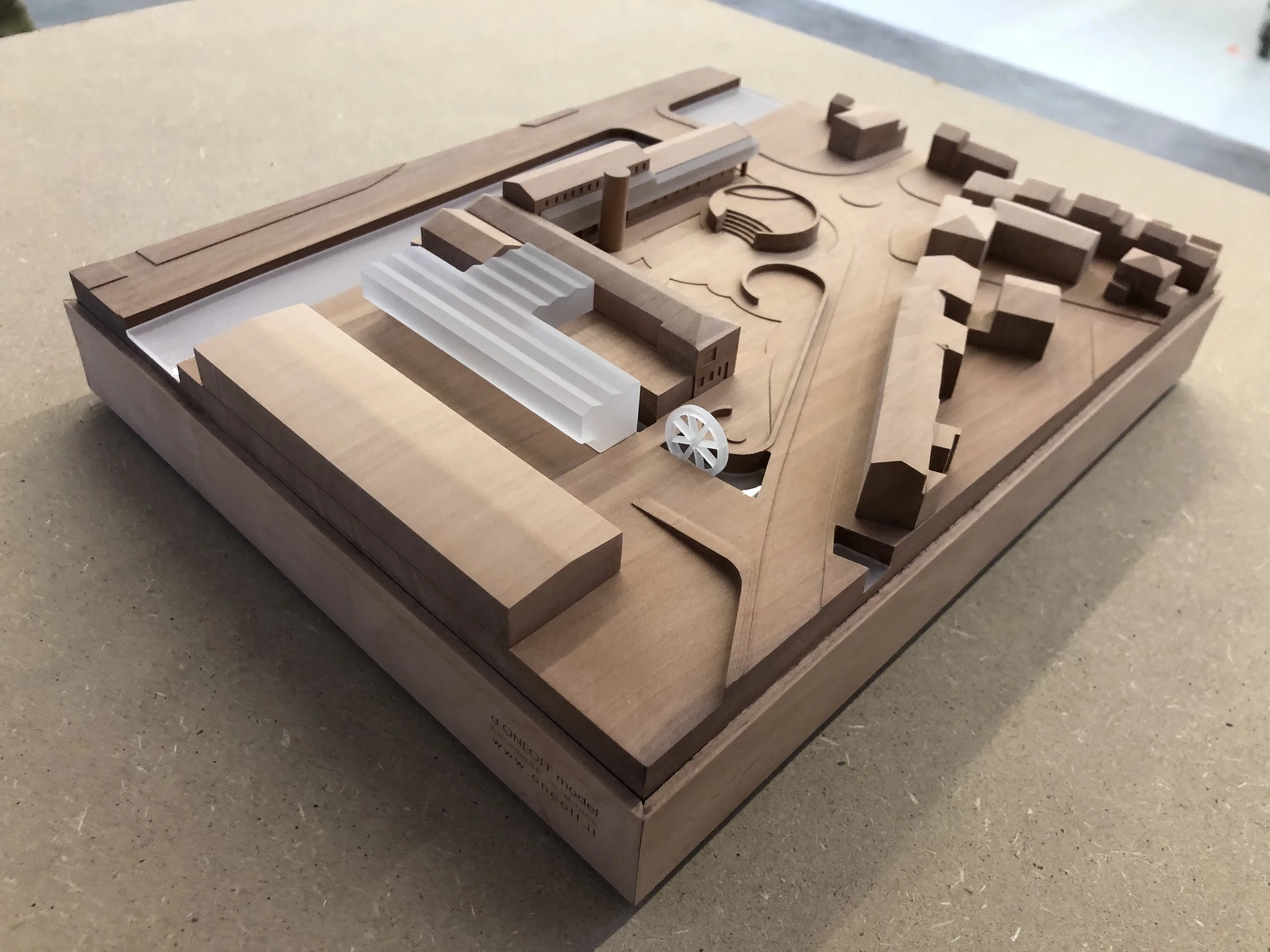 1:700