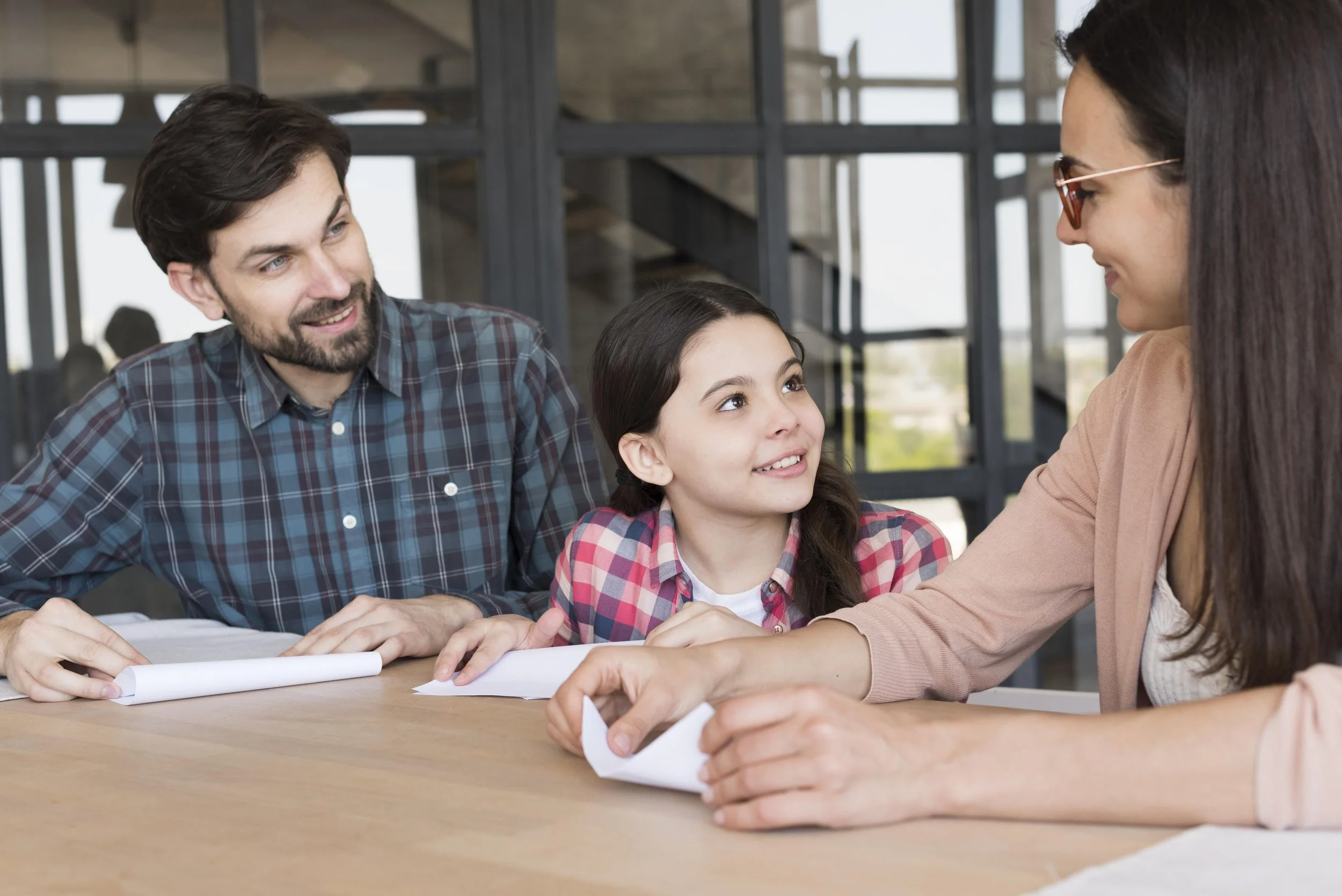 How The Right Guardianship Packages Give Parents Confidence When Children Study Abroad
