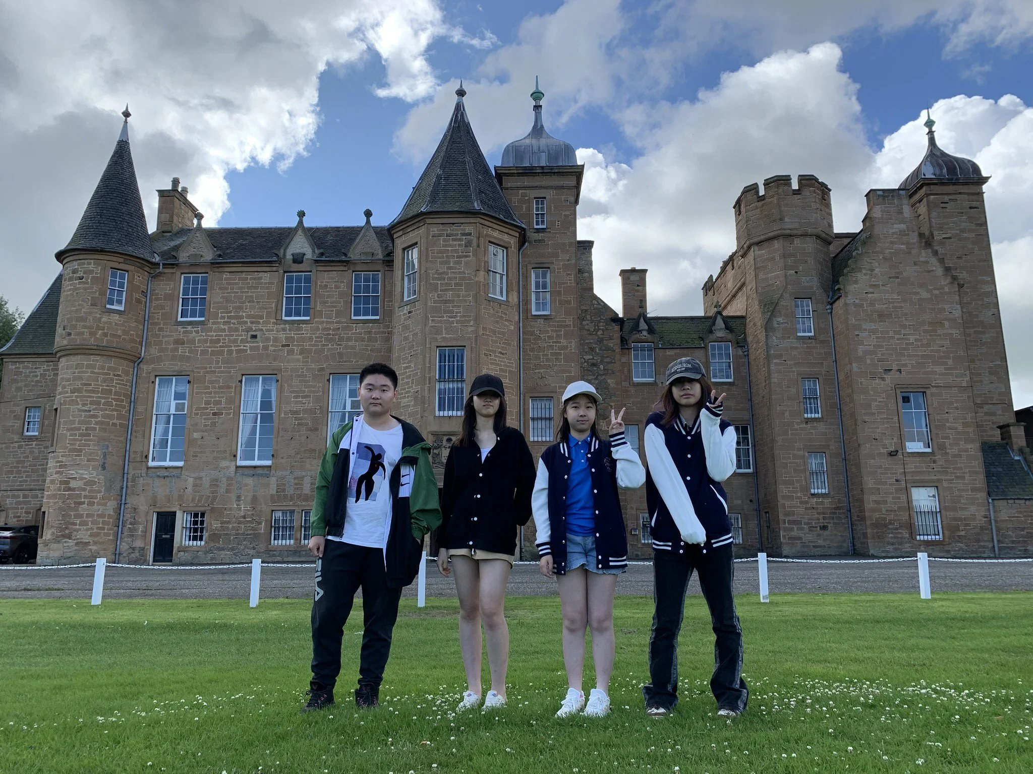 How an Educational Guardian Prepares an International Student Before Their First Day at a UK Boarding School