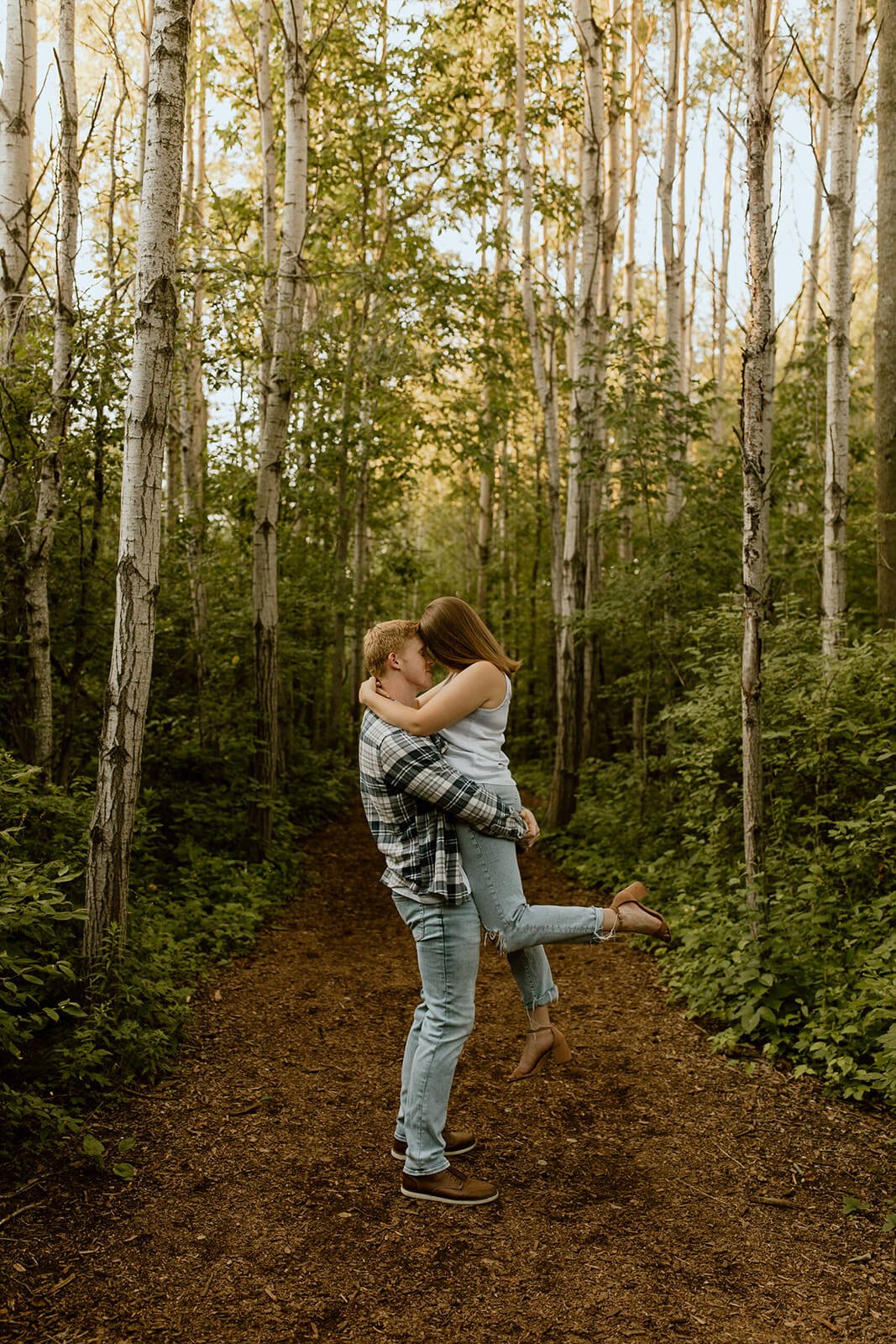 Lion's Den Gorge Engagement Photos6.jpg