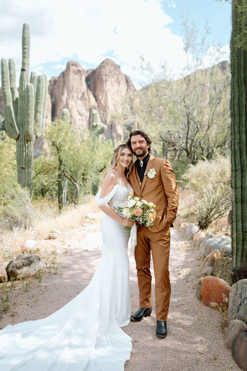 Bride and groom wedding photo at Saguaro Lake Guest Ranch