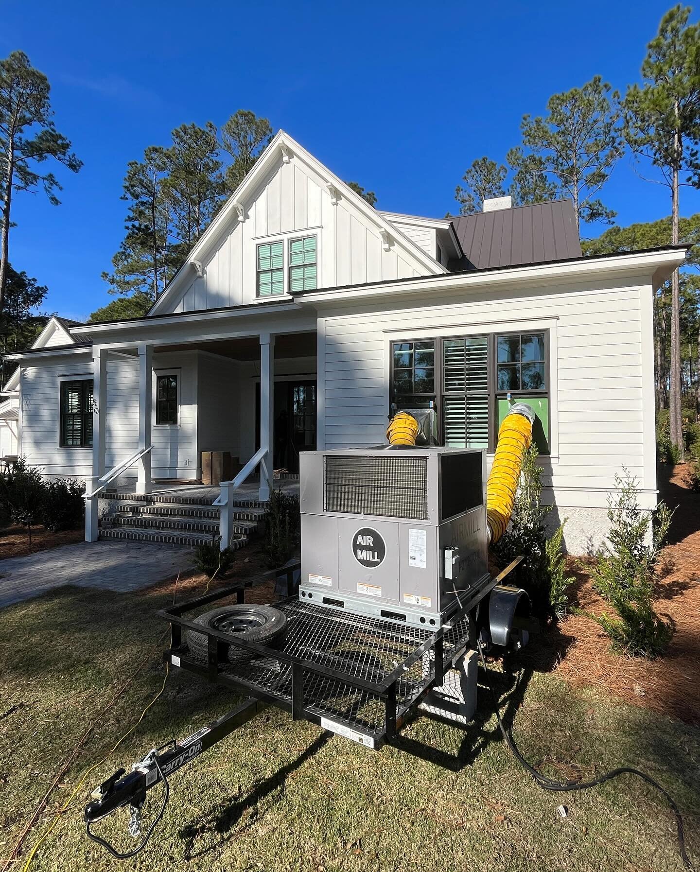 Simple. Monthly. Rental. 

No two job sites are the same. We custom fit every installation. We work closely with the contractor to balance the homes design, system efficiency, and convenience for all the builders. This project by @alairhomessavannah 