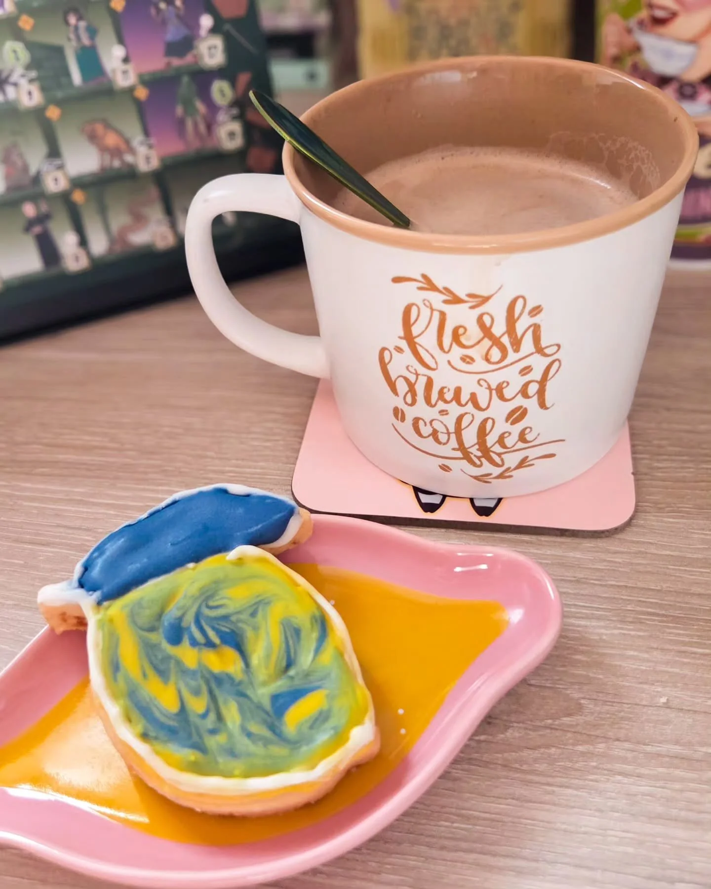 Atelier biscuit : initiation au gla&ccedil;age 

A l'occasion de la F&ecirc;te du Citron, l&rsquo;Office du Tourisme @MentonRivieraMerveilles proposait diverses animations

Quand j'ai d&eacute;couvert l'atelier d'initiation au gla&ccedil;age avec @pe