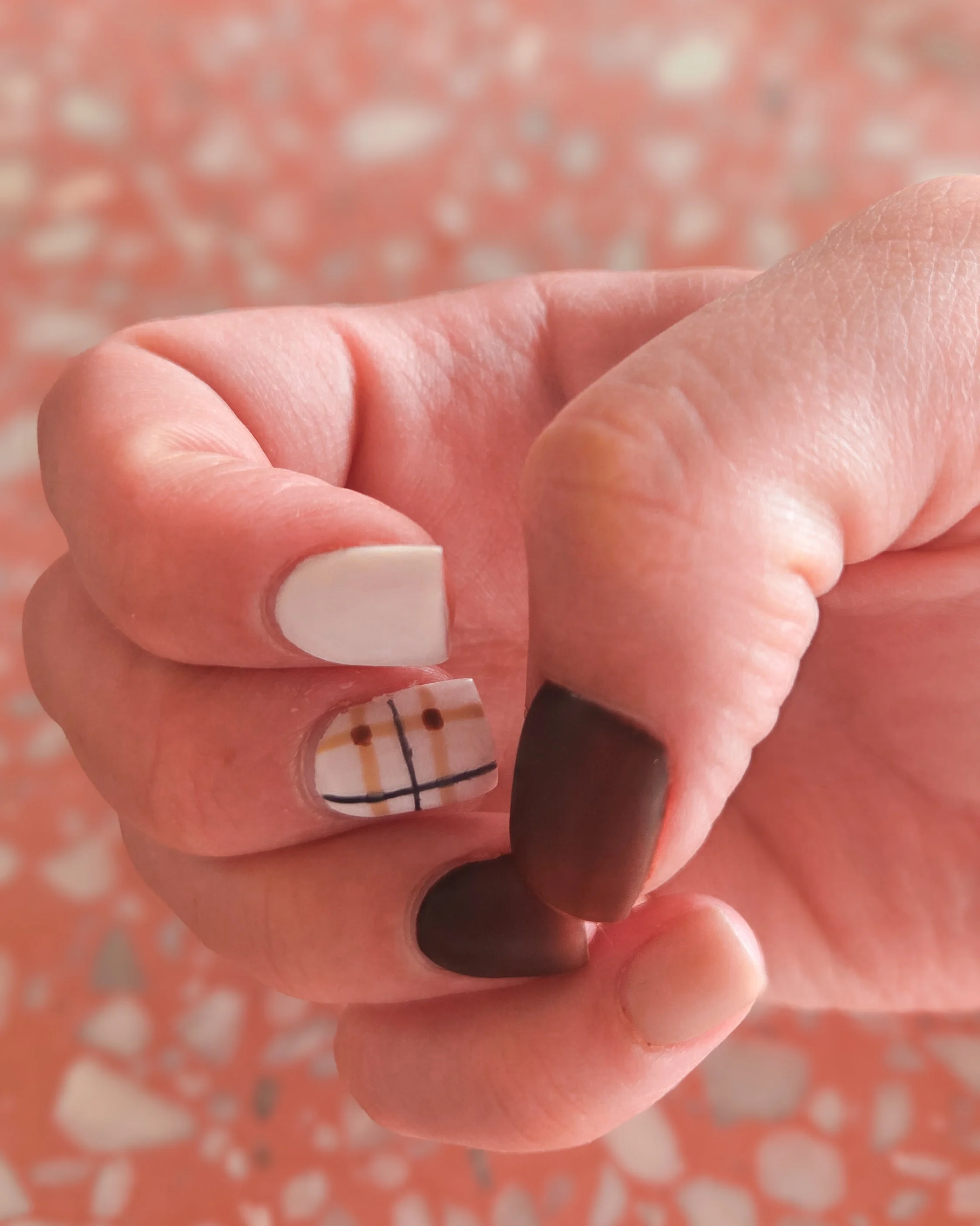 Kindanails - post 2025 10 27 - 01.jpg