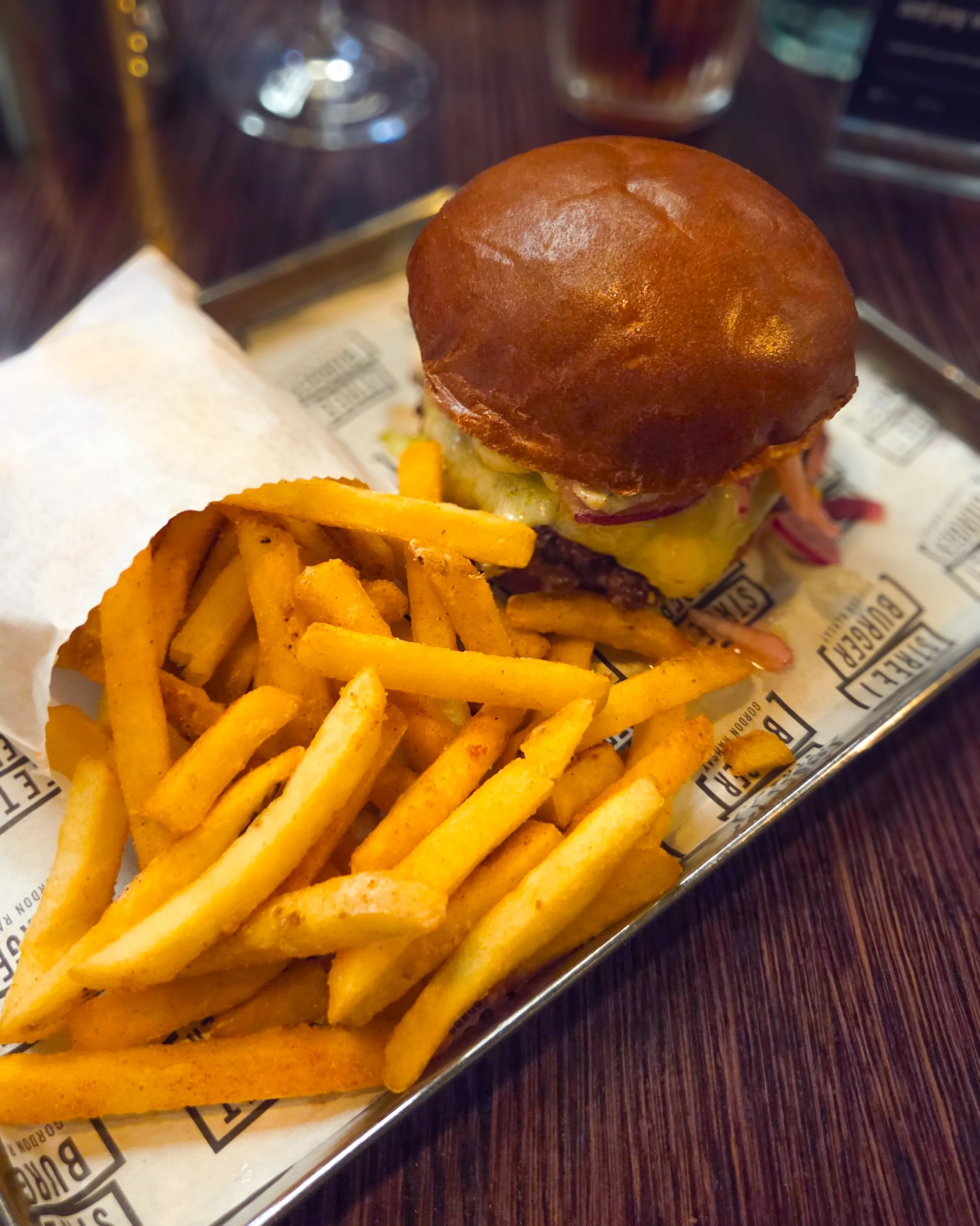 129.article de blog.Londres-Ramsay Street Burger-02.jpg