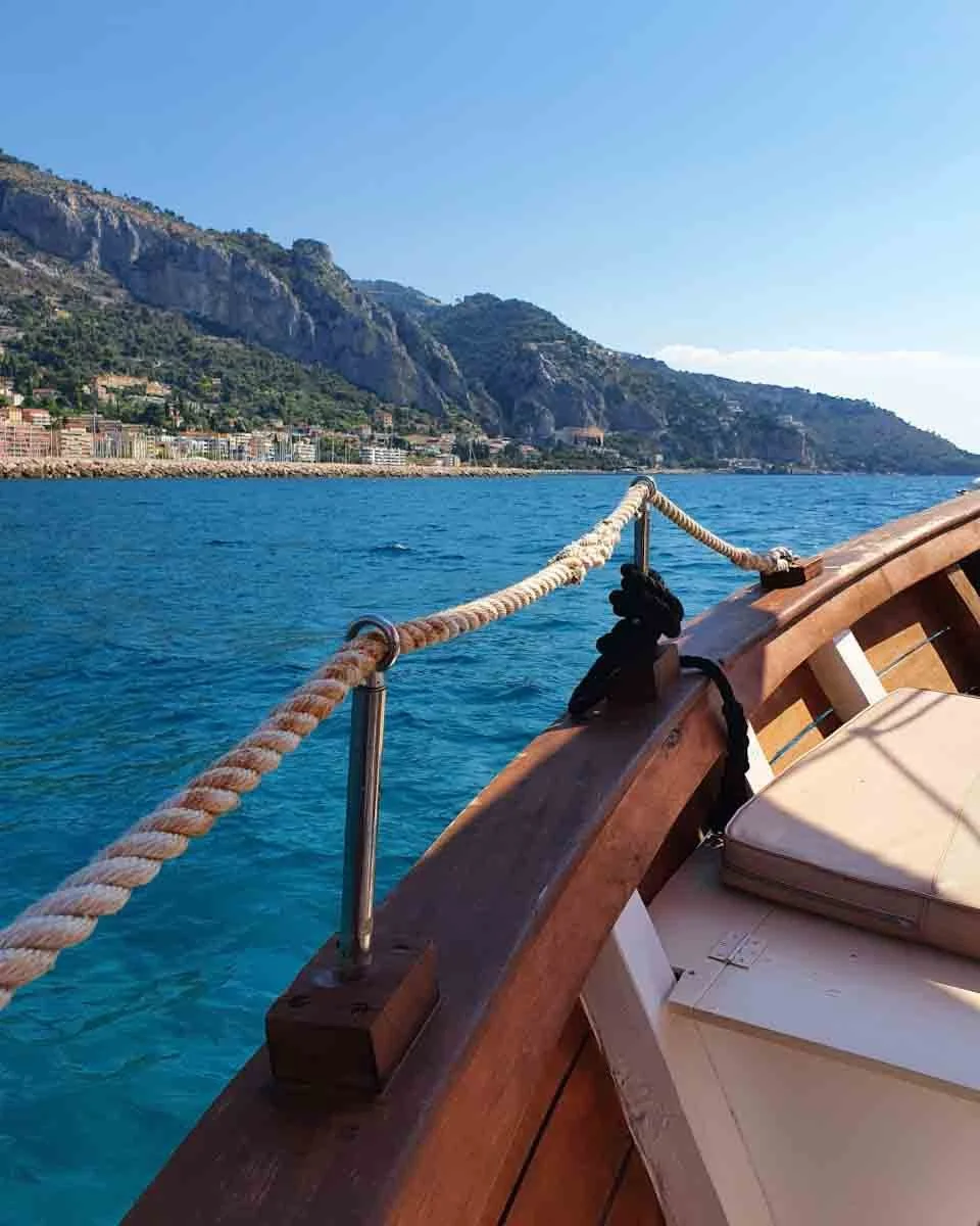 112.article de blog.Menton autrement-Balade en mer 01.jpg