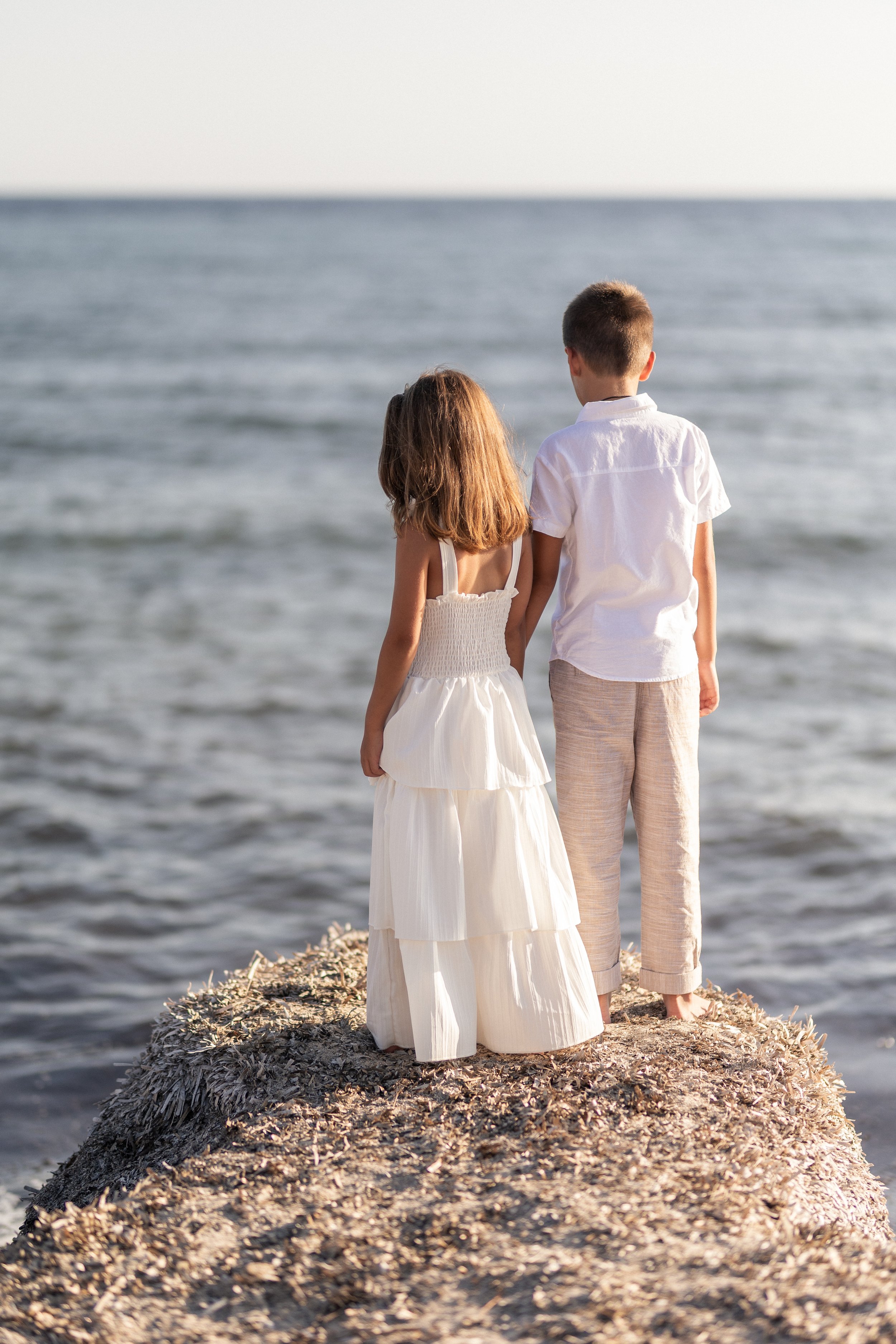 Wedding Photographer Sardinia, capturing love stories in Cagliari, Olbia, Porto Cervo and along the Costa Smeralda, with timeless and authentic style. | Fotografo di matrimonio in Sardegna, disponibile a Cagliari, Olbia, Porto Cervo e nella splendida