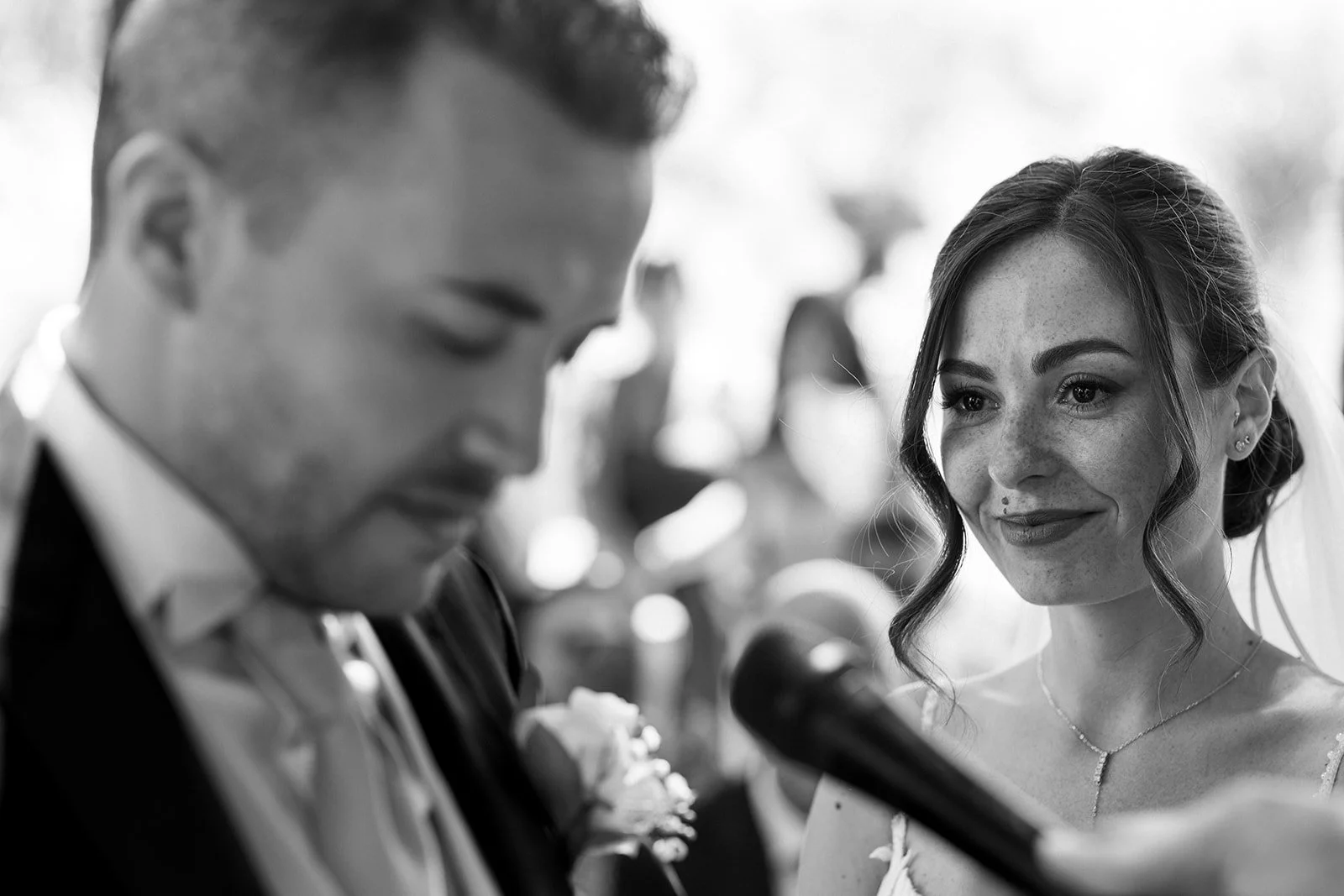 Wedding Photographer Sardinia, capturing love stories in Cagliari, Olbia, Porto Cervo and along the Costa Smeralda, with timeless and authentic style. | Fotografo di matrimonio in Sardegna, disponibile a Cagliari, Olbia, Porto Cervo e nella splendida