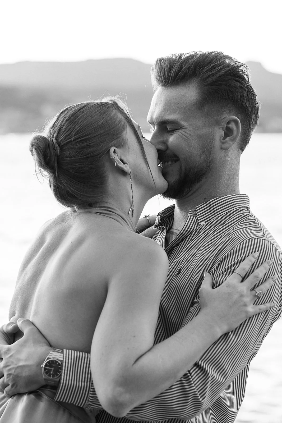 Wedding Photographer Sardinia, capturing love stories in Cagliari, Olbia, Porto Cervo and along the Costa Smeralda, with timeless and authentic style. | Fotografo di matrimonio in Sardegna, disponibile a Cagliari, Olbia, Porto Cervo e nella splendida