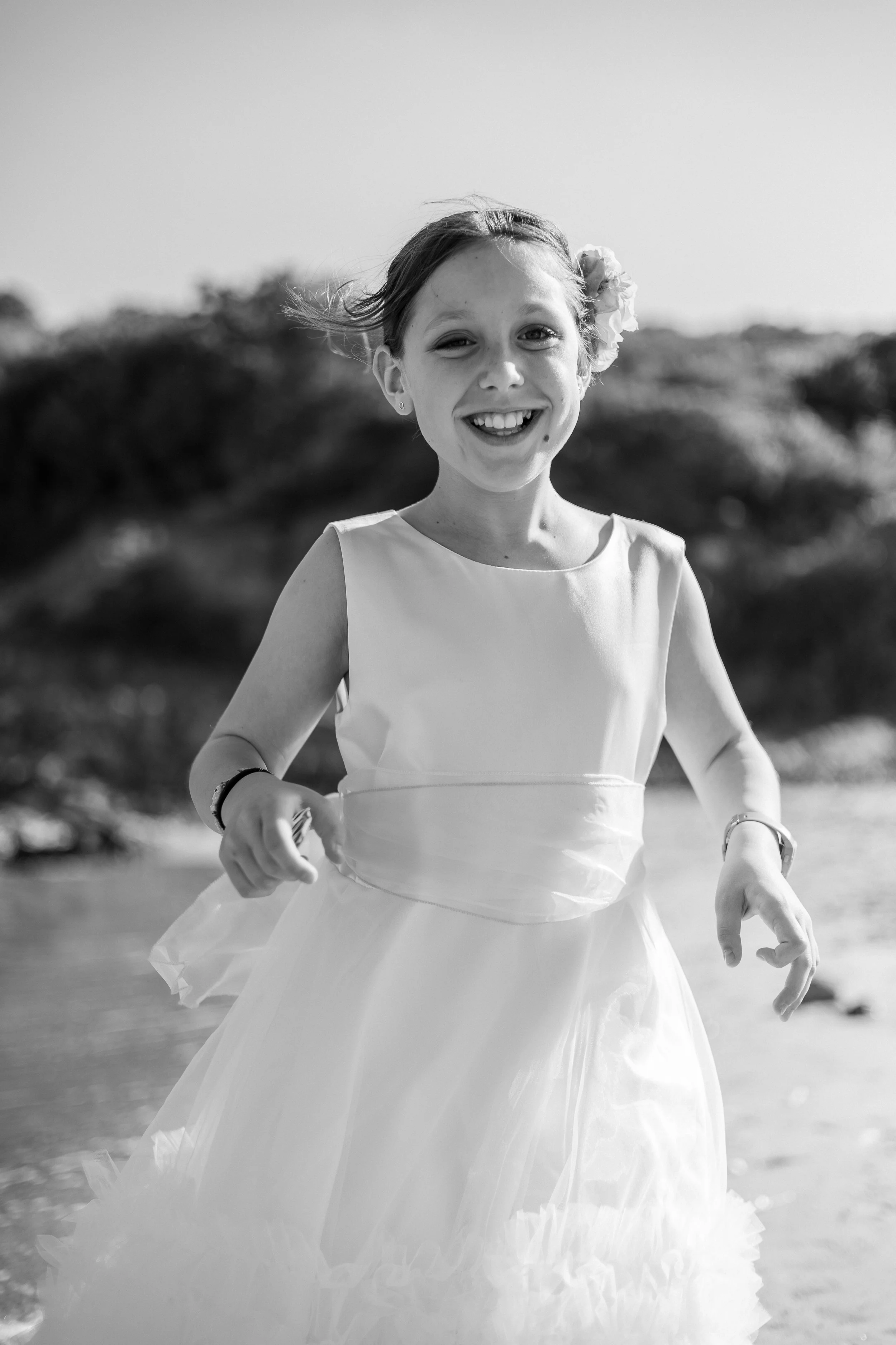 Wedding Photographer Sardinia, capturing love stories in Cagliari, Sassari, Olbia, Porto Cervo and along the Costa Smeralda, with timeless and authentic style. | Fotografo di matrimonio in Sardegna, disponibile a Cagliari, Sassari, Olbia, Porto Cervo