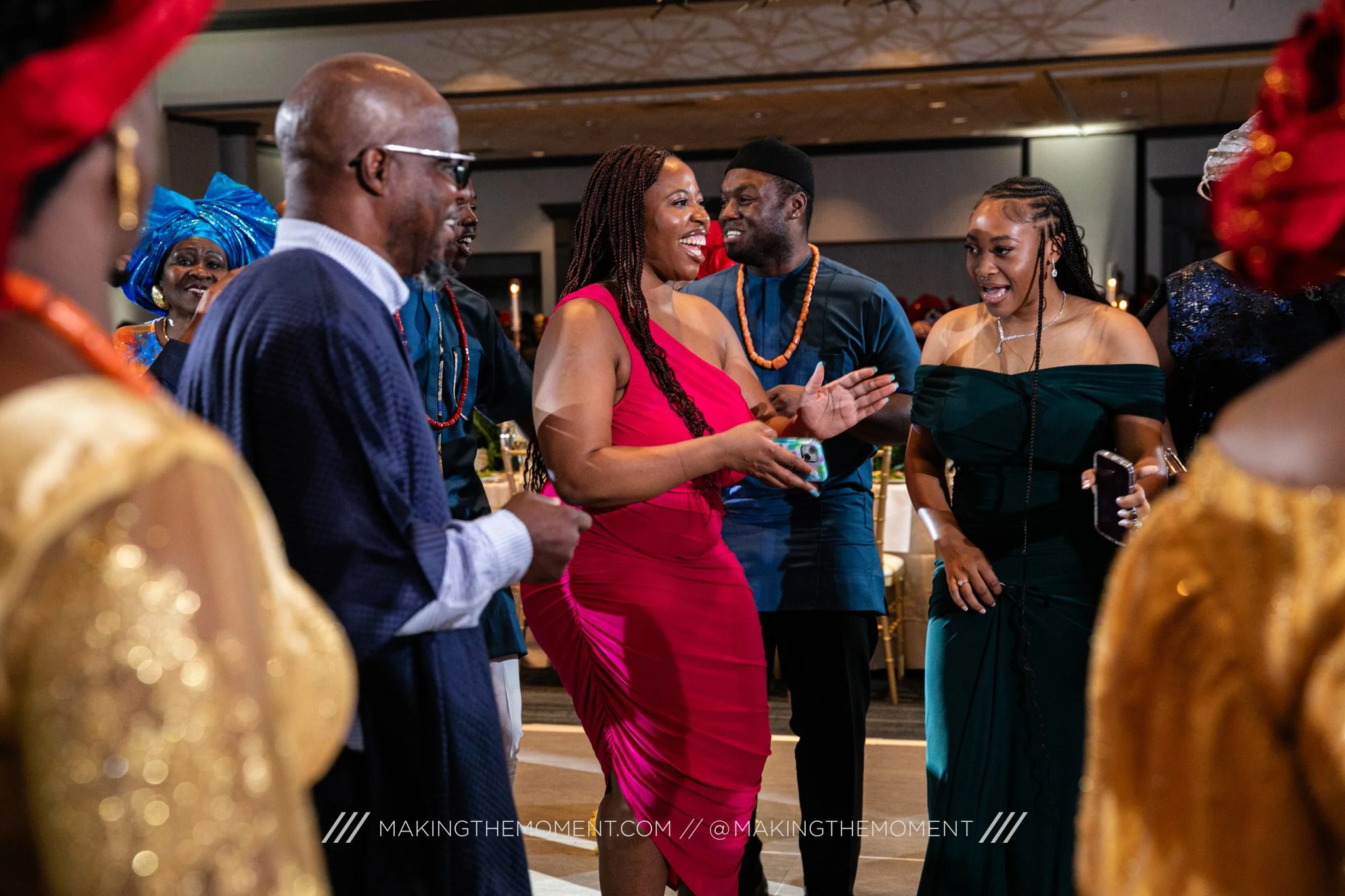 MakingTheMoment_NG_W_332.jpg