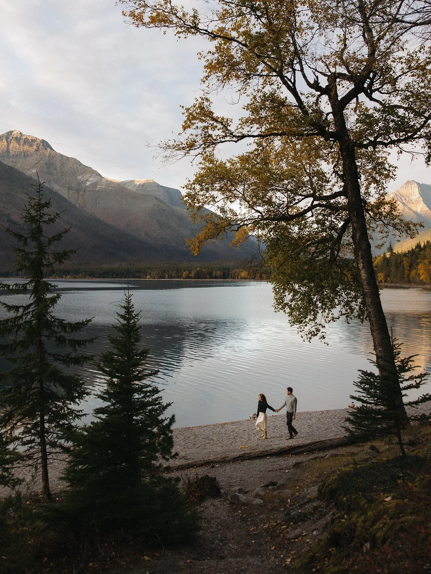 Stories saw it first, but this evening needs a permanent spot on the feed. Clara + Ryan!!! Wow, truly an evening that felt like right people right place right time. The sunset got so good we literally slammed on the brakes and stopped at a random pul