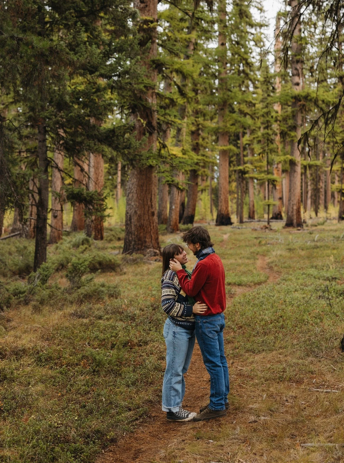 The coziest fall engagement session with Eliana + Aaden 🍂✨