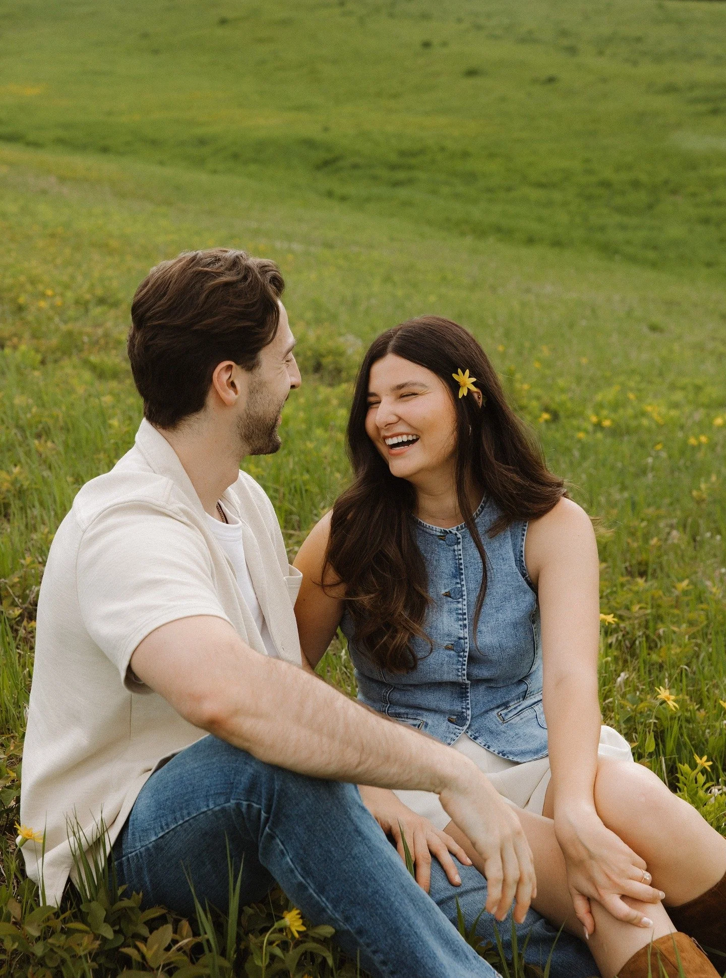 Last summer with Alexa + Connor 🌼 Counting down the days until they say I Do!

&bull;

&bull;

&bull;

#montanaphotographer #cinematicphotographer #couplesphotography #authenticlovemag #bozemanphotographer #missoulaphotographer

keywords: montana ph