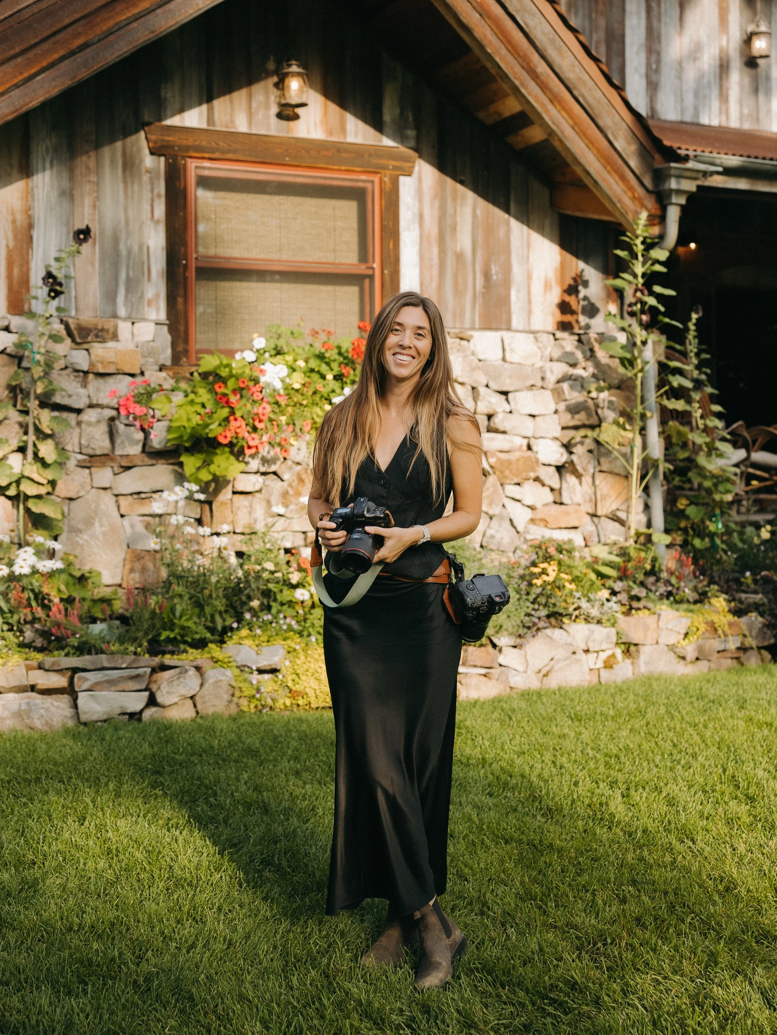 Another incredible summer is slowlyyyy winding down and I am so grateful for every single one of you! Thank you for being here, I feel luckier than ever for my role behind a camera. 

So far this year I&rsquo;ve captured 17 wedding days, 16 engagemen